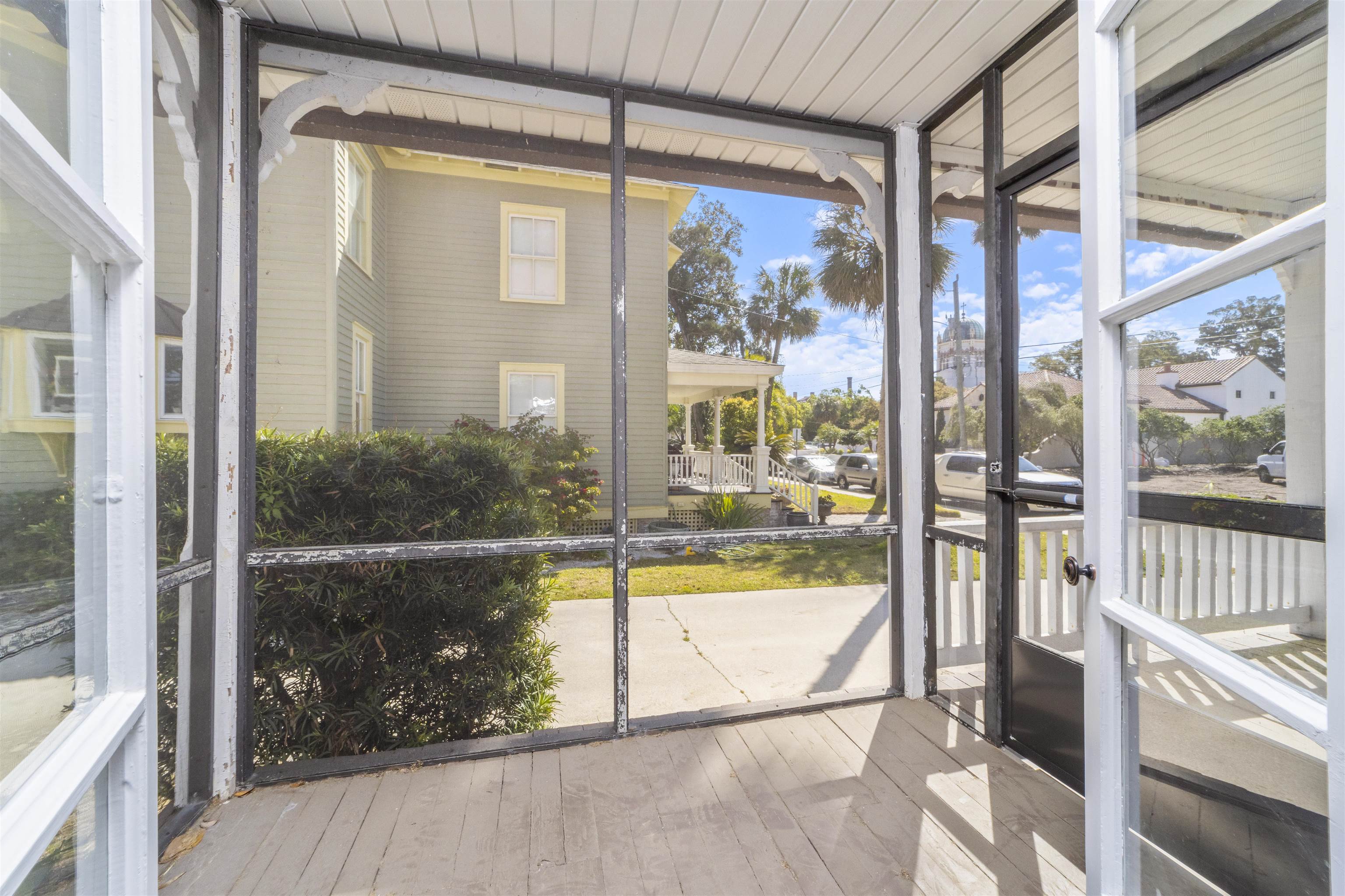 Image 22 of 51 For 44 Carrera Street