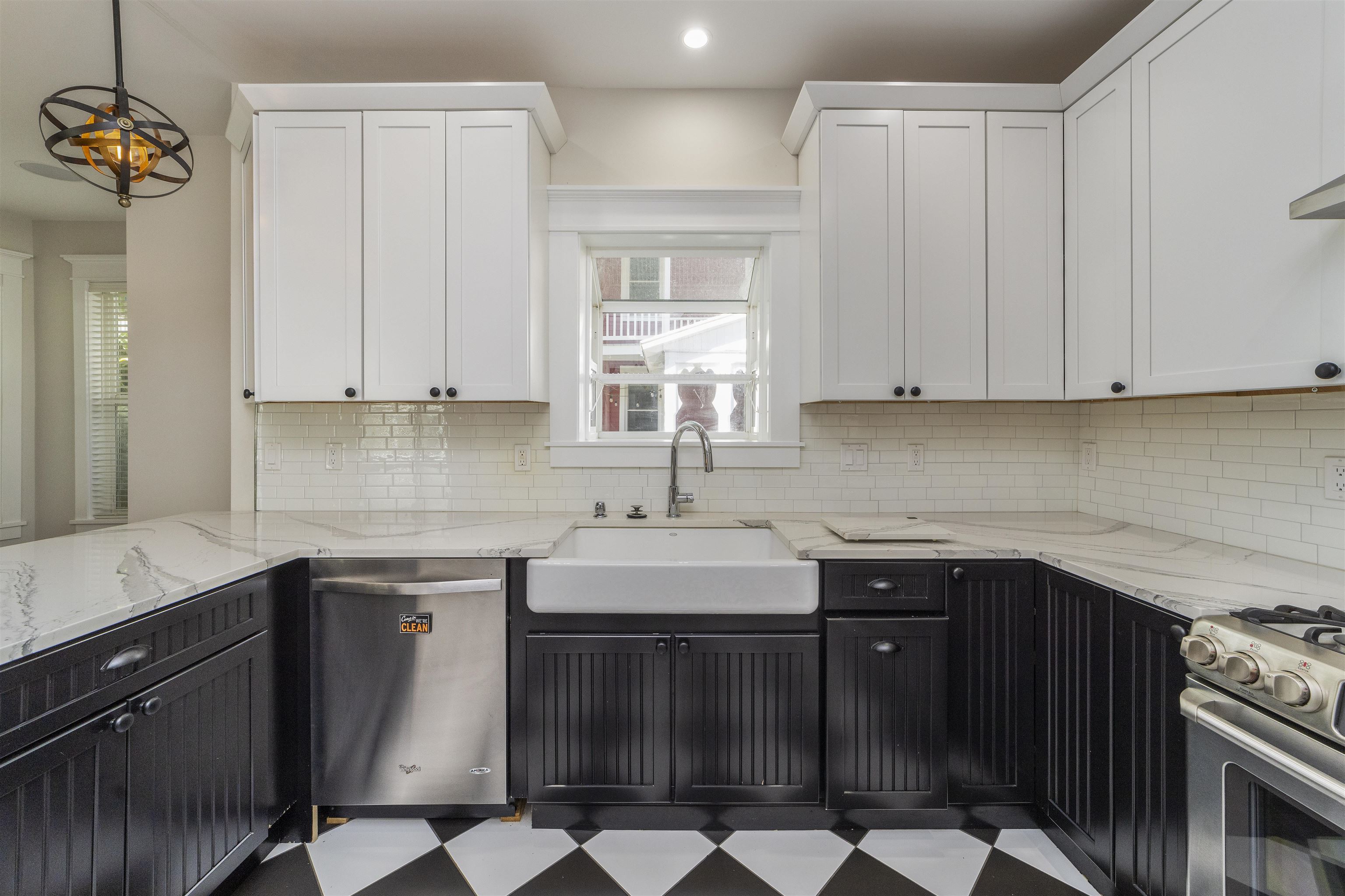 Image 32 of 51 For 44 Carrera Street