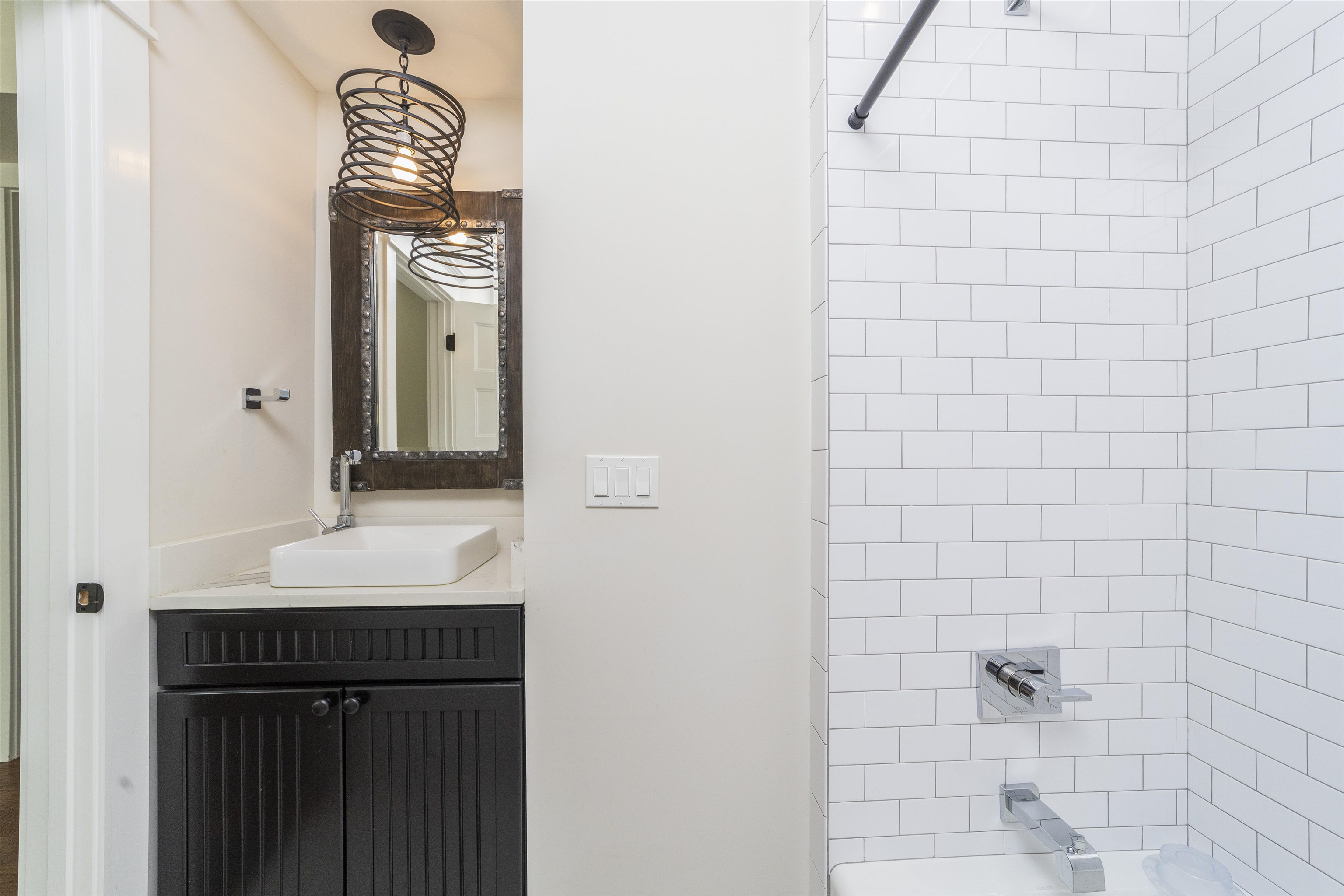 Image 36 of 51 For 44 Carrera Street