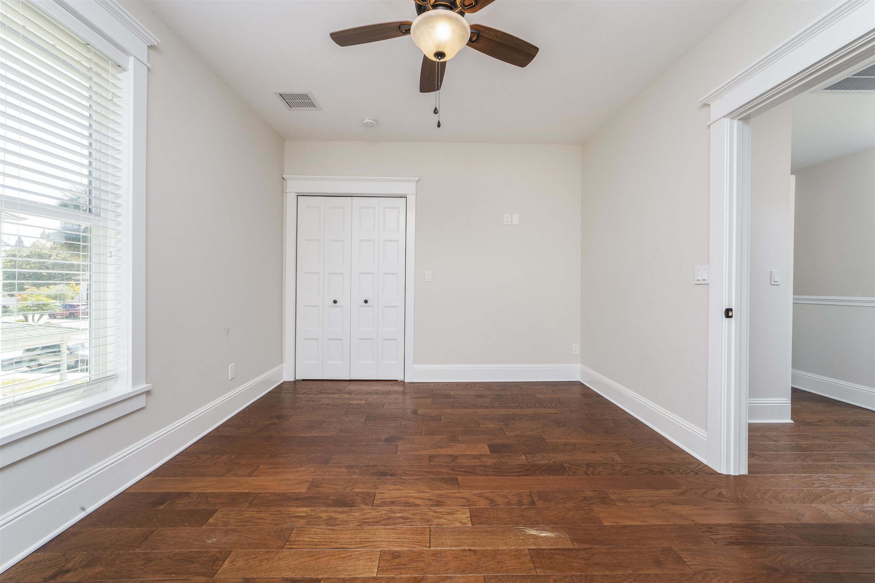 Image 44 of 51 For 44 Carrera Street