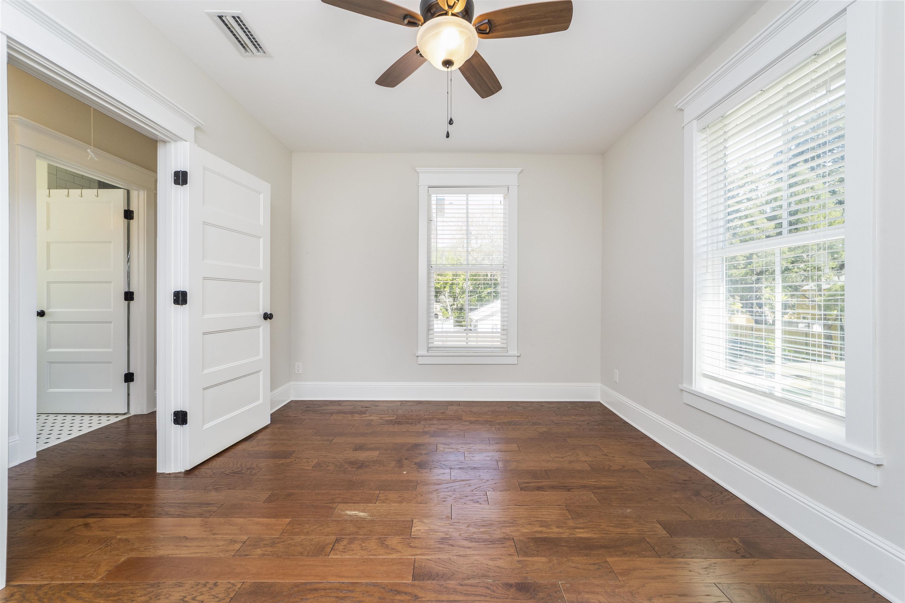 Image 45 of 51 For 44 Carrera Street