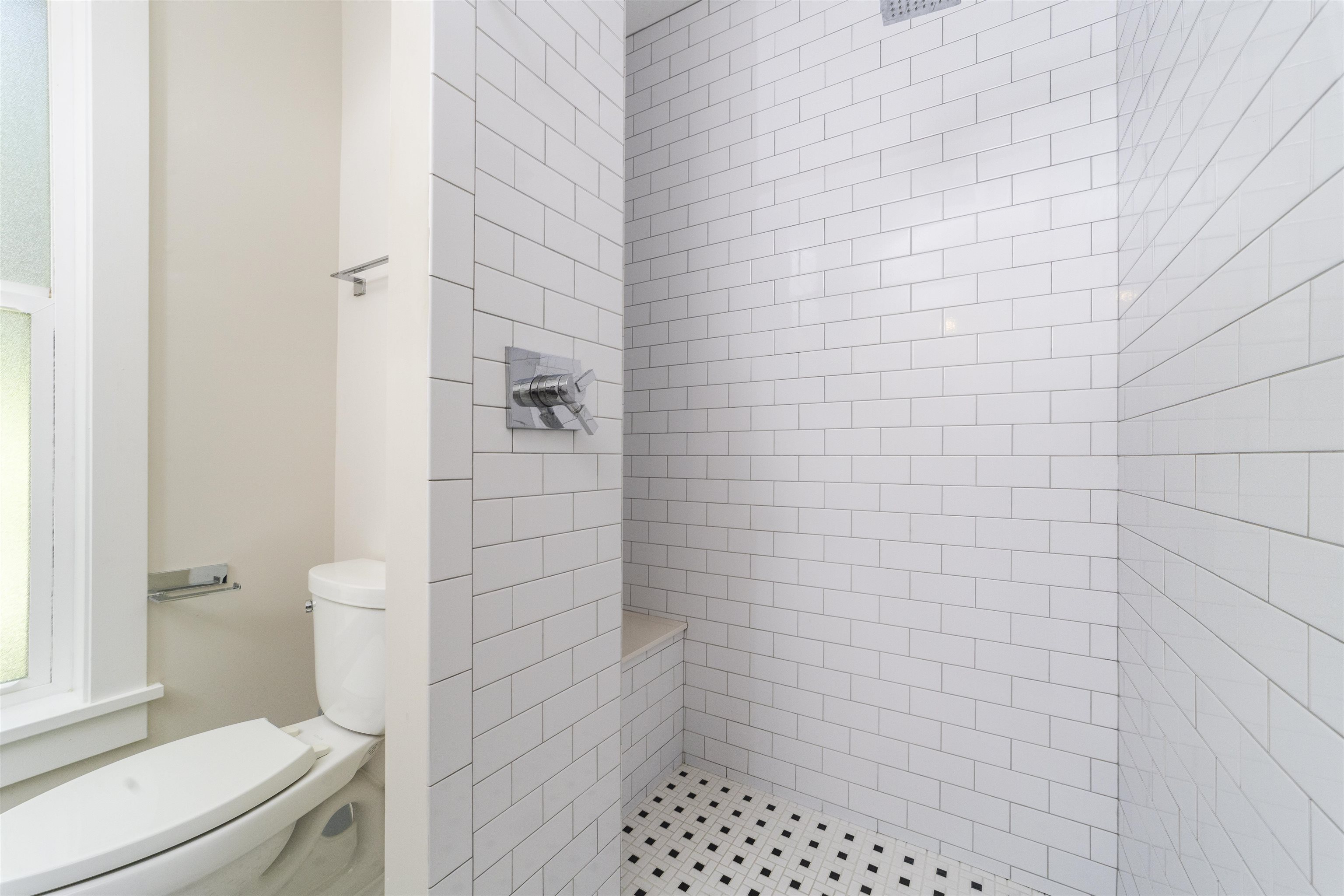 Image 50 of 51 For 44 Carrera Street