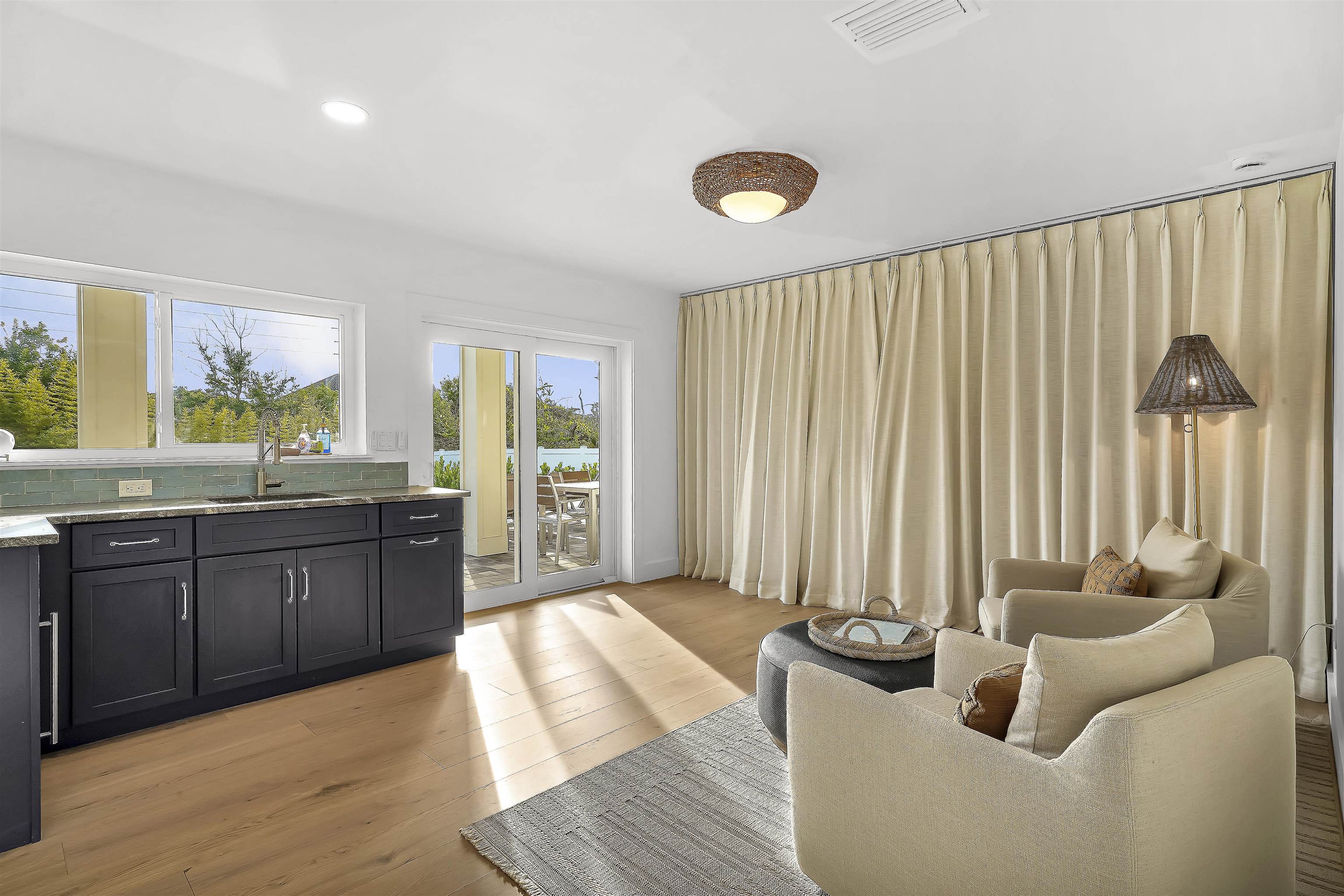 Image 10 of 56 For 6435 Broward St