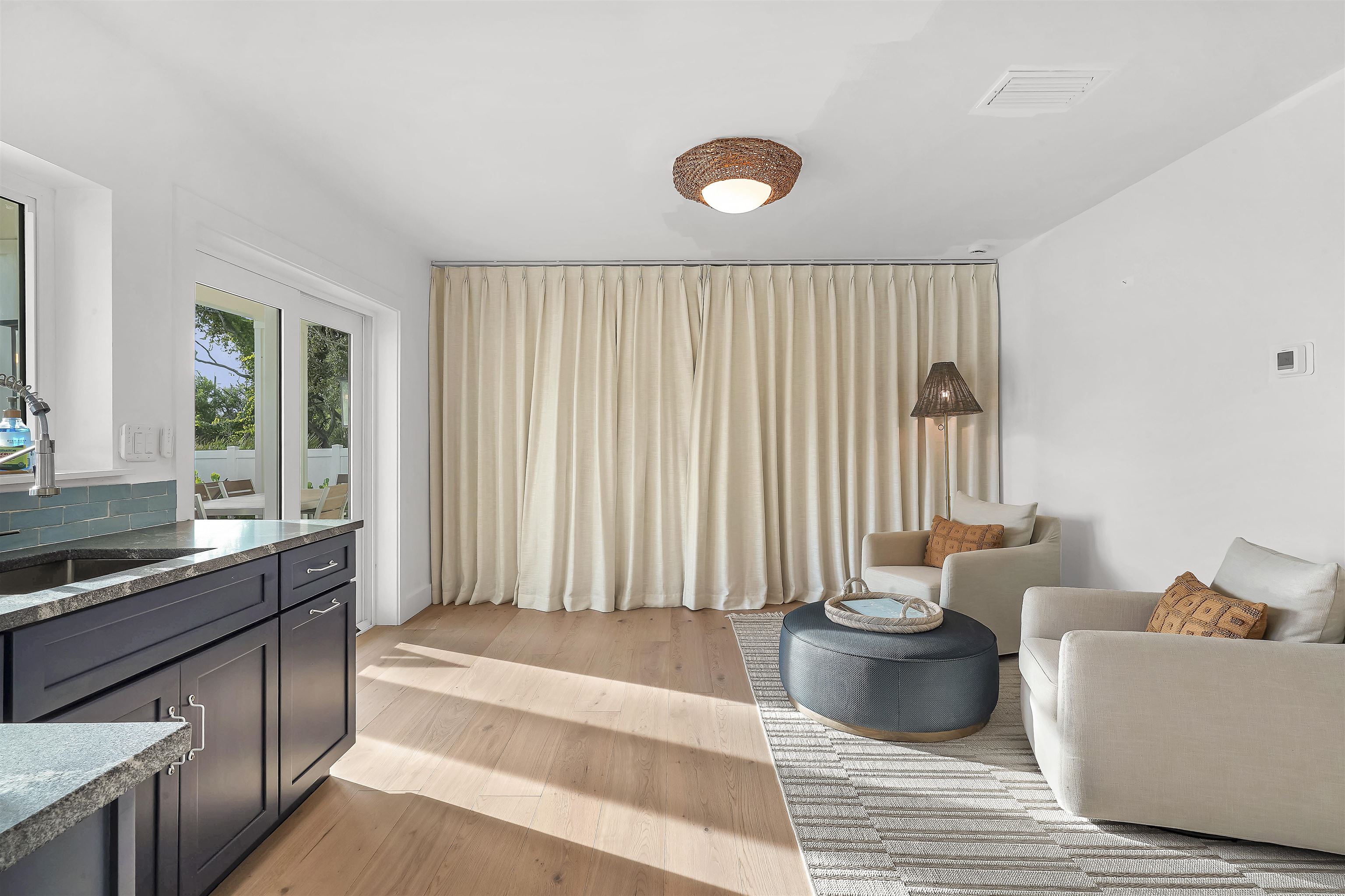 Image 11 of 56 For 6435 Broward St