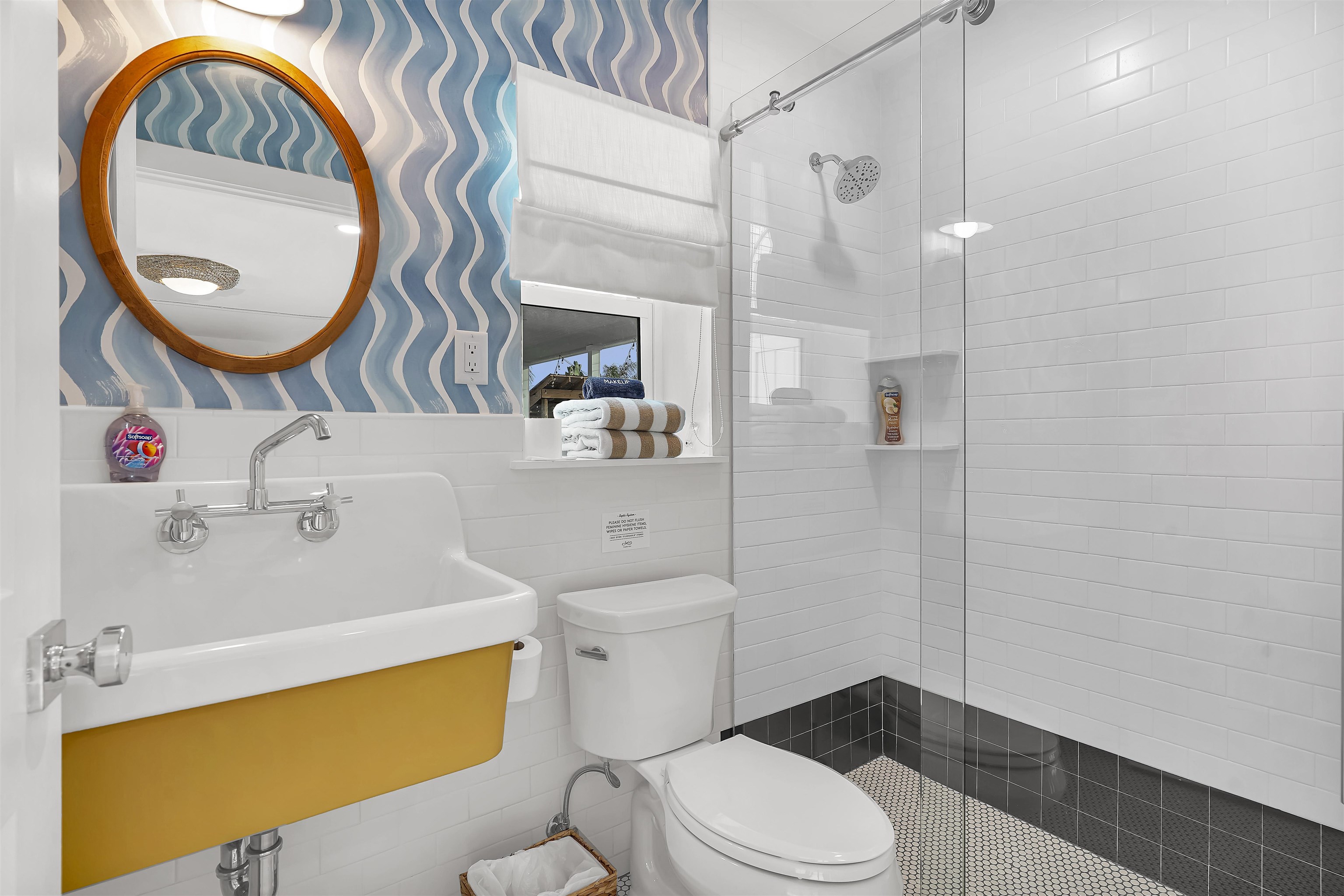 Image 14 of 56 For 6435 Broward St