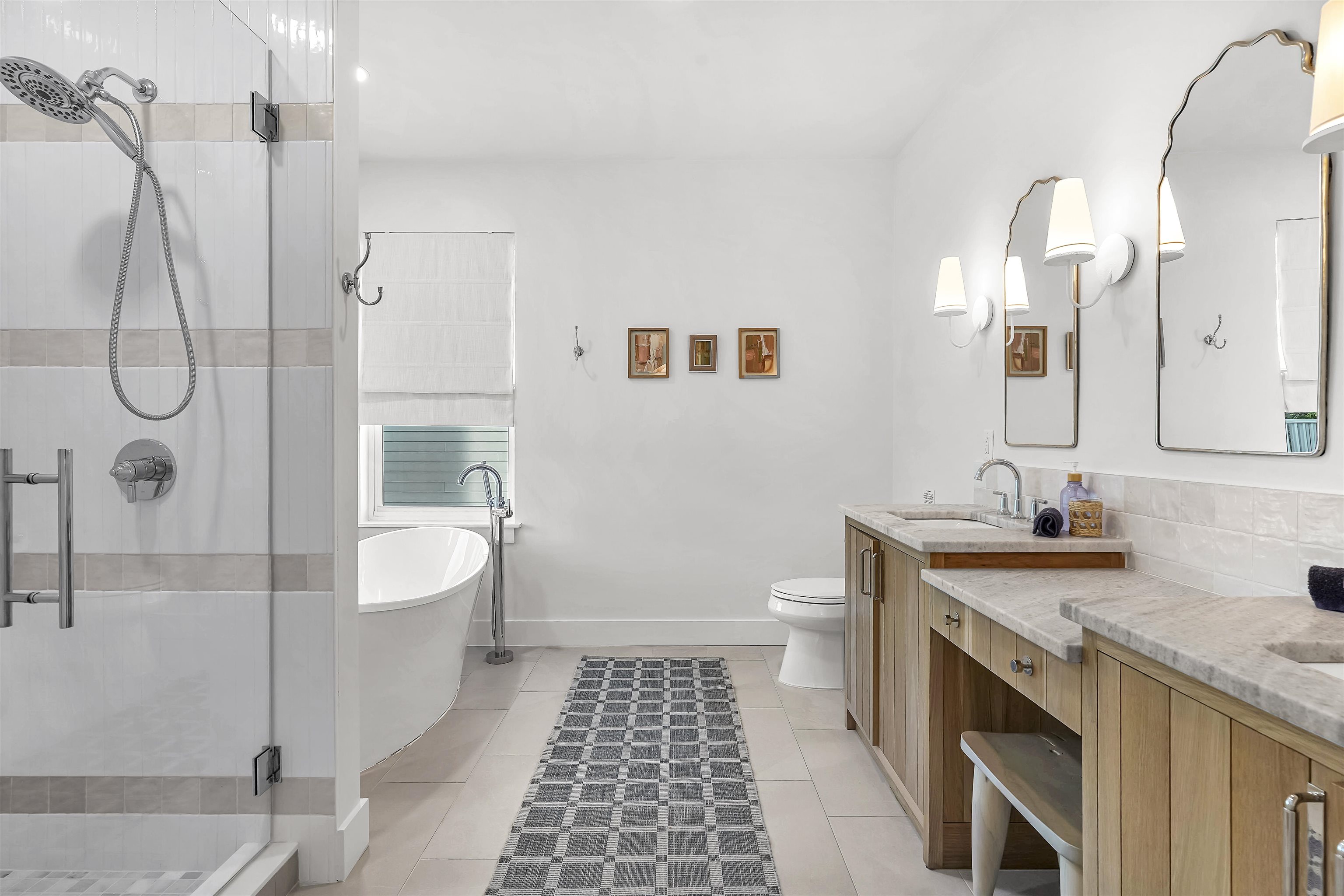 Image 19 of 56 For 6435 Broward St