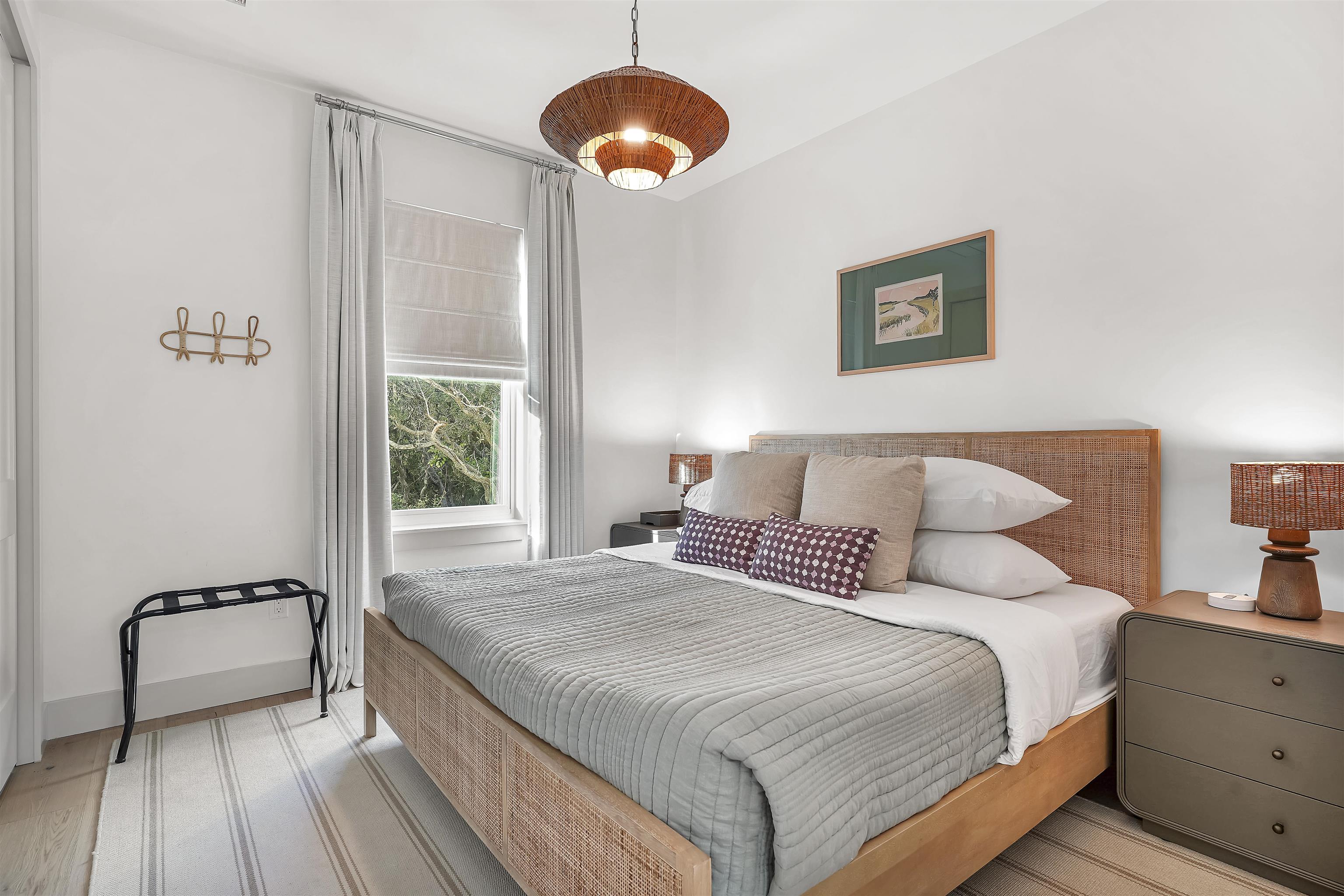 Image 22 of 56 For 6435 Broward St