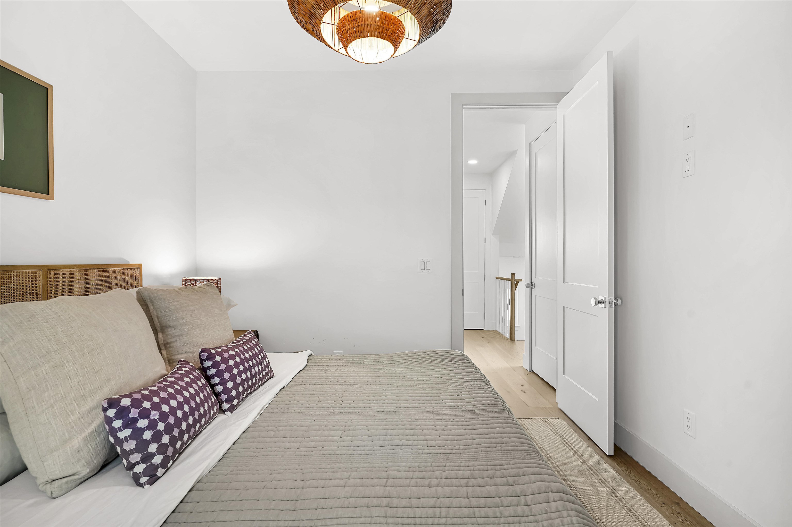 Image 23 of 56 For 6435 Broward St