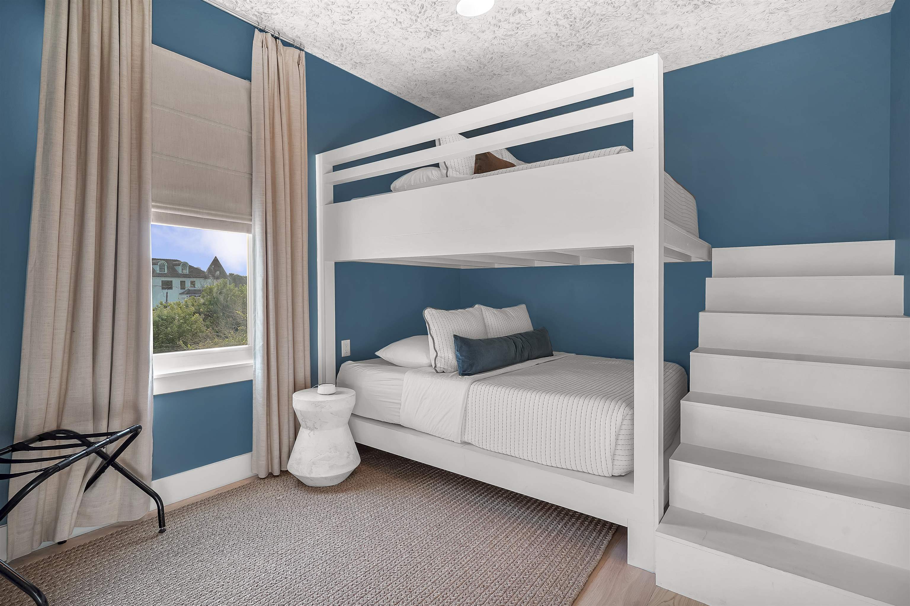 Image 25 of 56 For 6435 Broward St