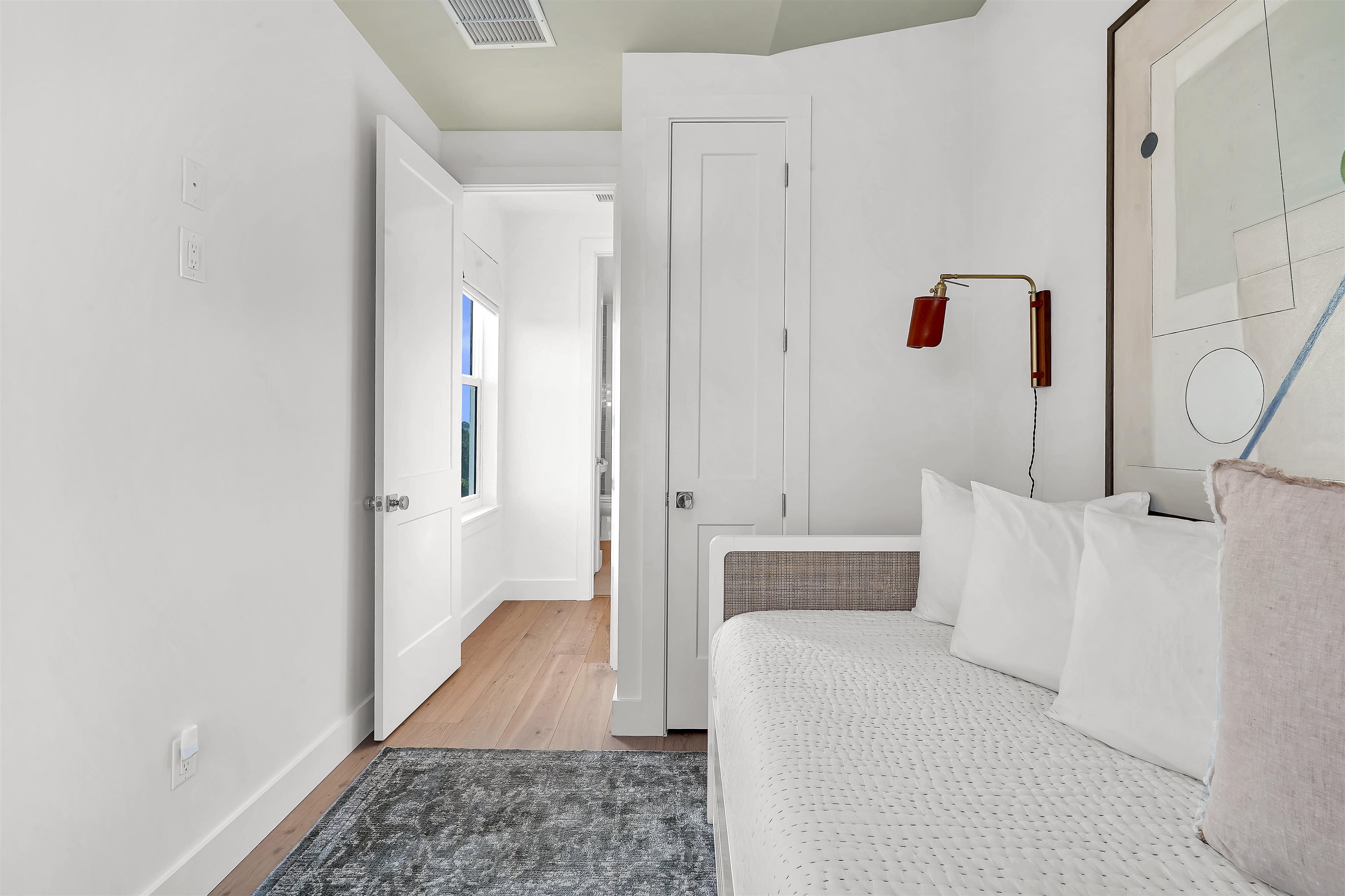 Image 39 of 56 For 6435 Broward St