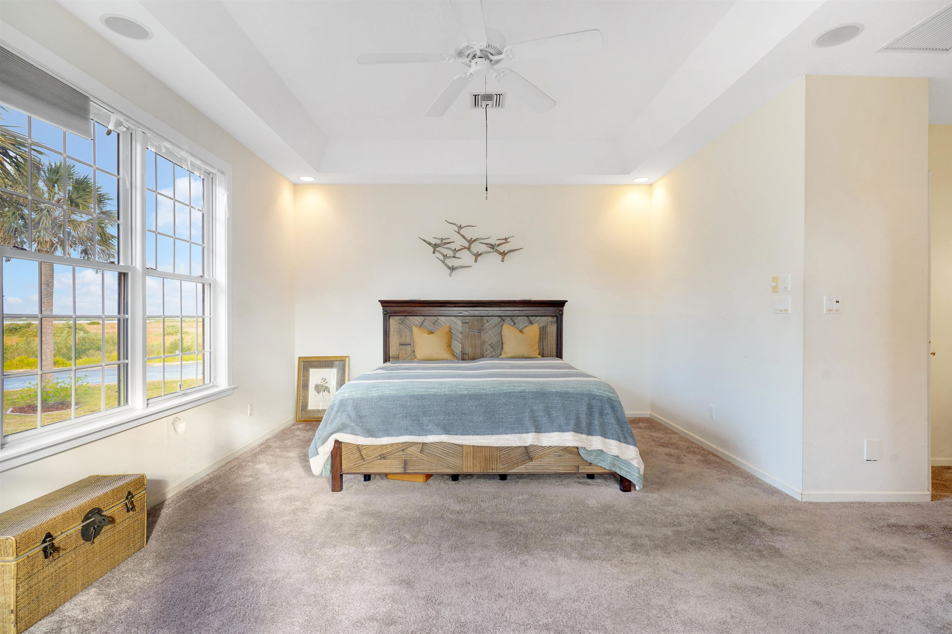 Image 21 of 70 For 3415 Lands End Dr