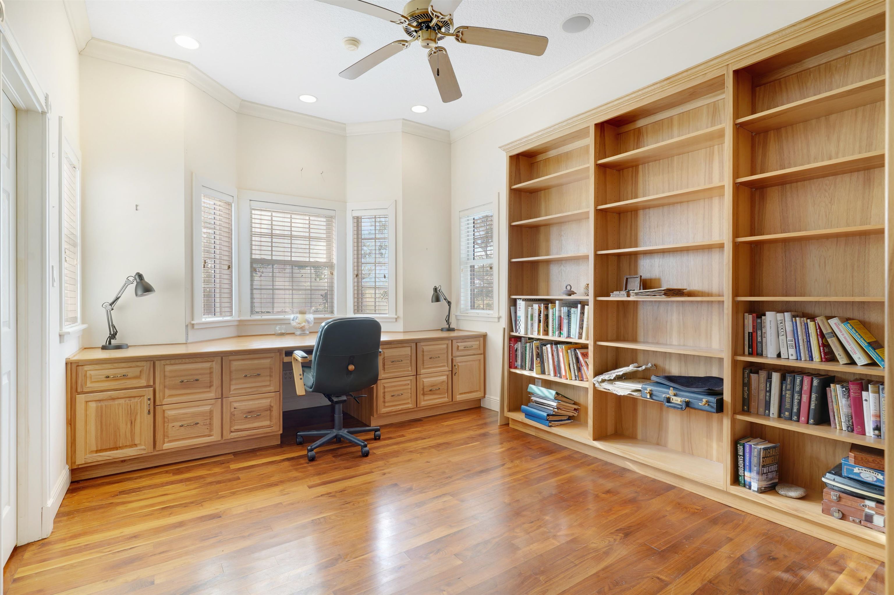 Image 29 of 70 For 3415 Lands End Dr