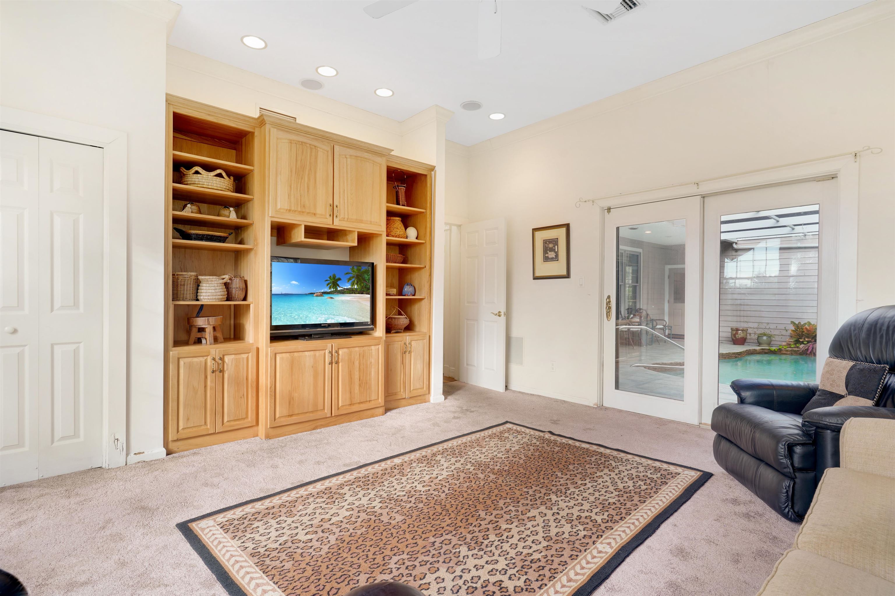 Image 33 of 70 For 3415 Lands End Dr