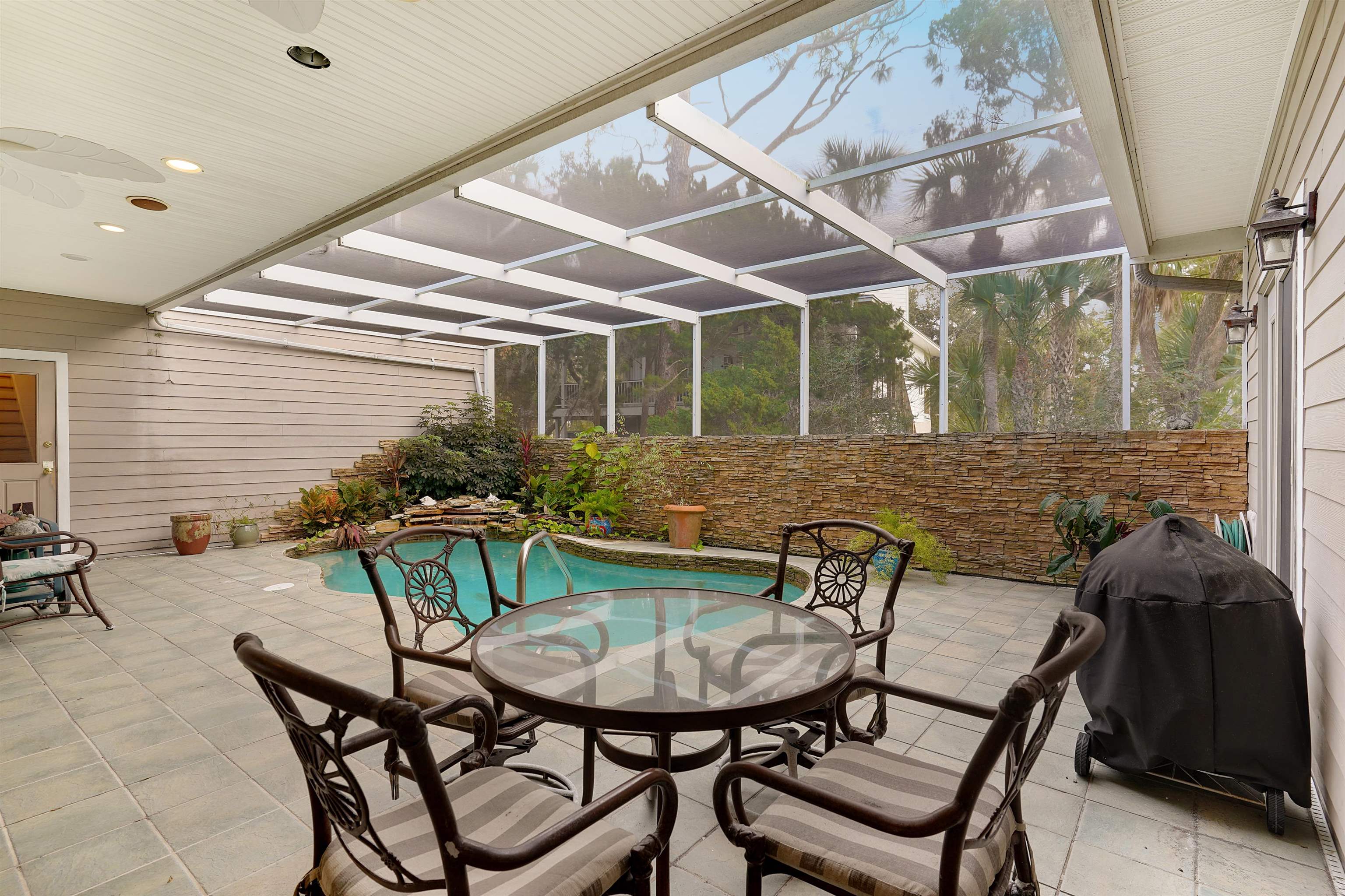 Image 46 of 70 For 3415 Lands End Dr