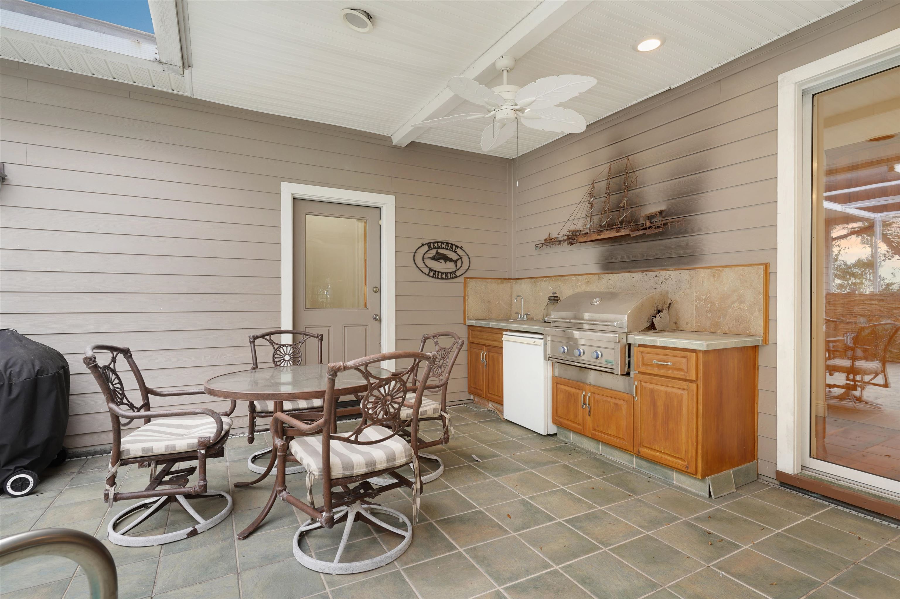 Image 47 of 70 For 3415 Lands End Dr