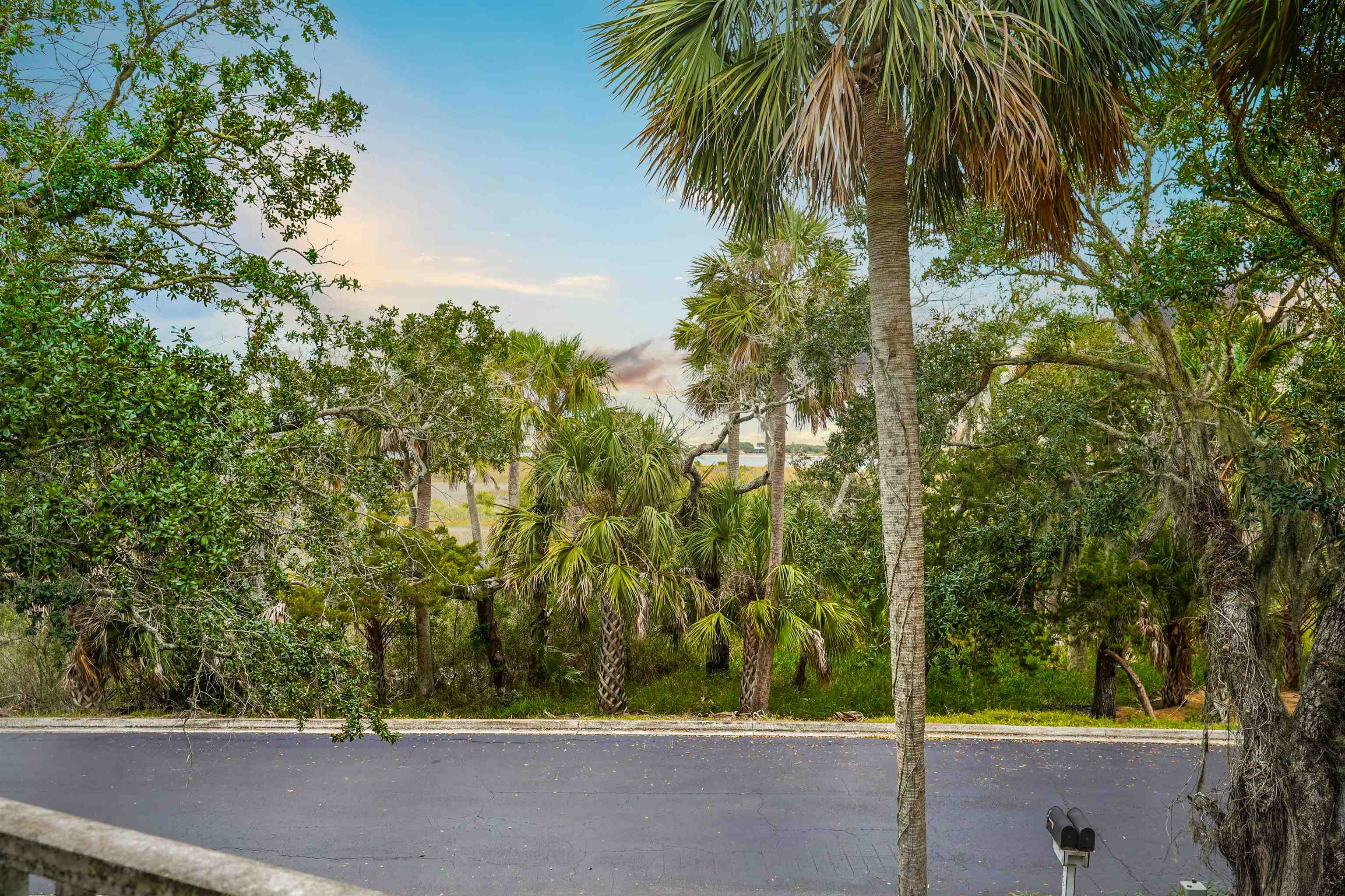 Image 50 of 70 For 3415 Lands End Dr