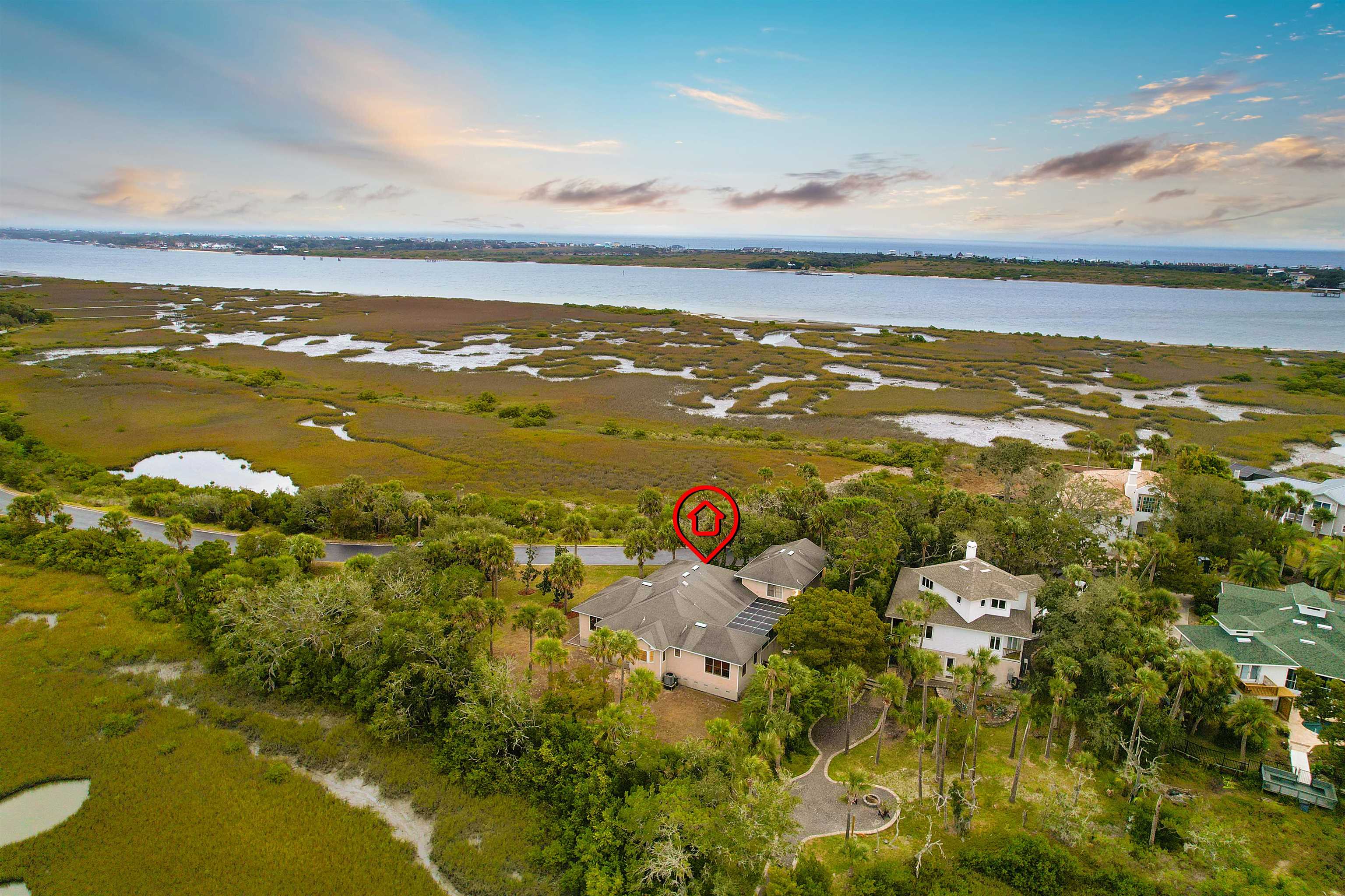 Image 6 of 70 For 3415 Lands End Dr