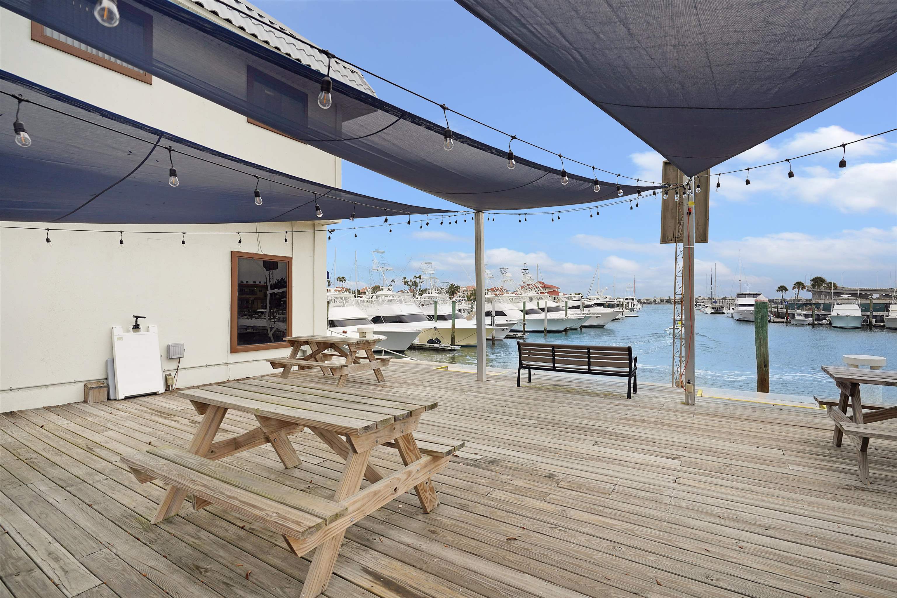 Image 65 of 70 For 3415 Lands End Dr