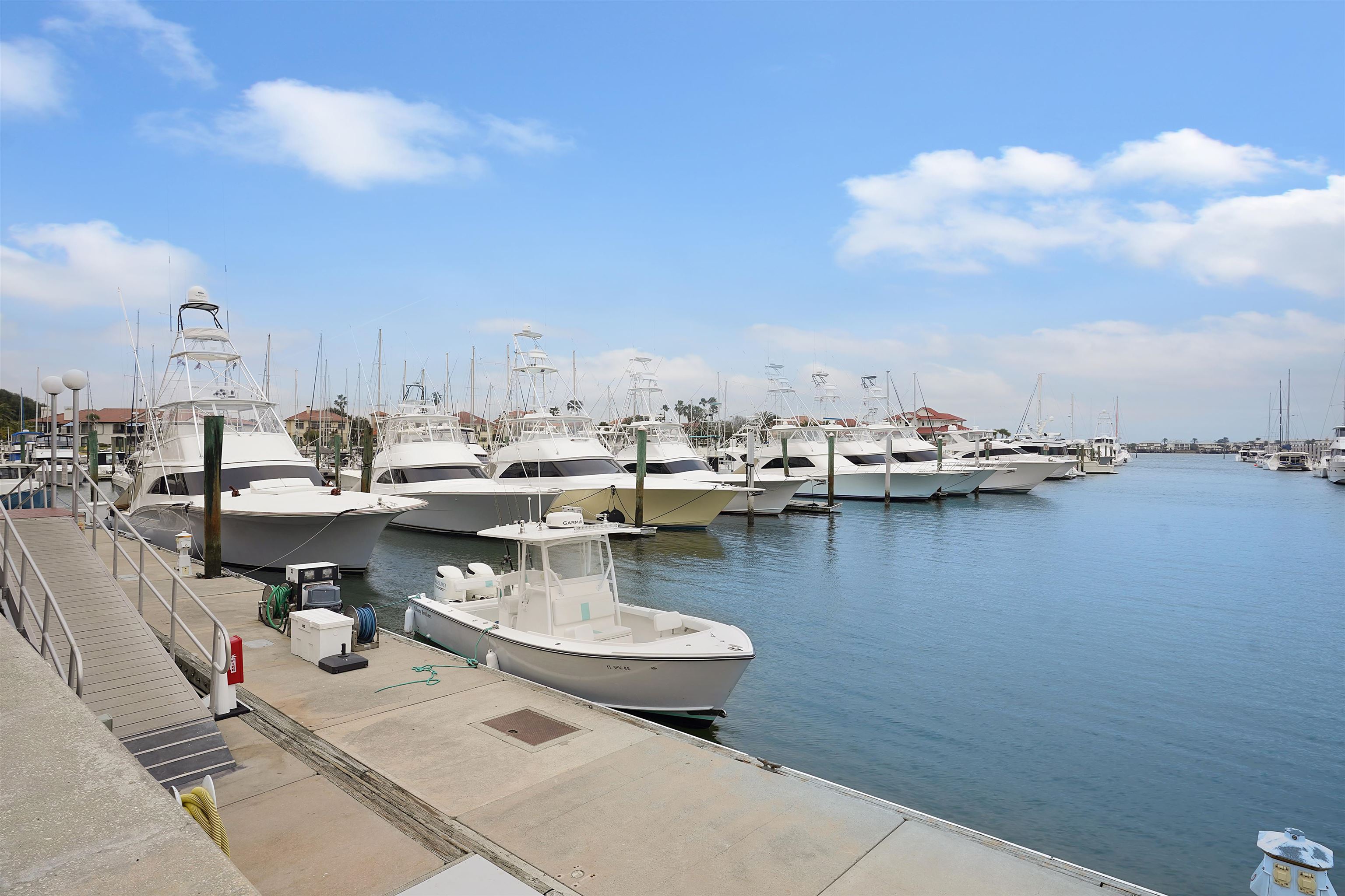 Image 66 of 70 For 3415 Lands End Dr