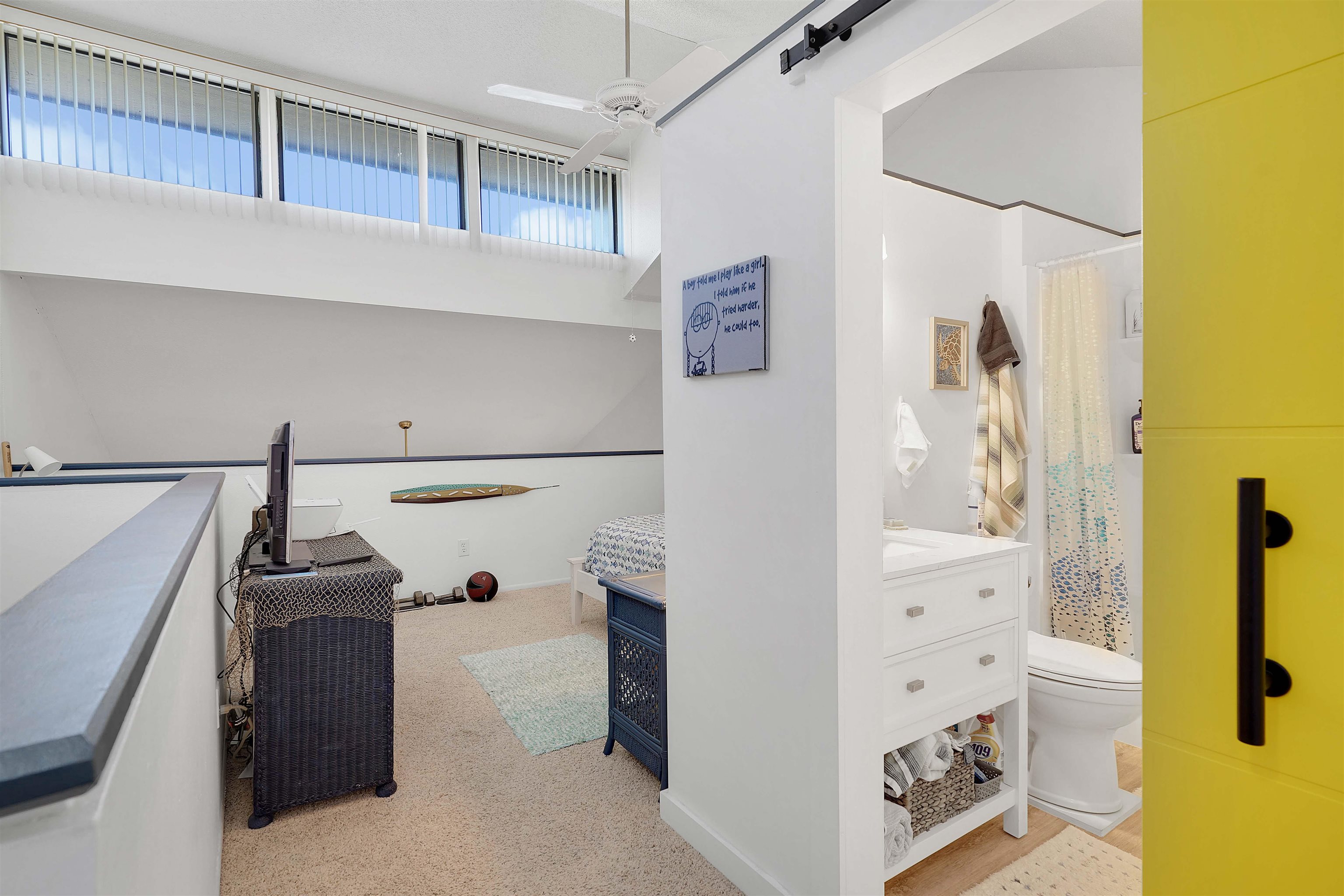 Image 19 of 33 For 69 Village Las Palmas Cir