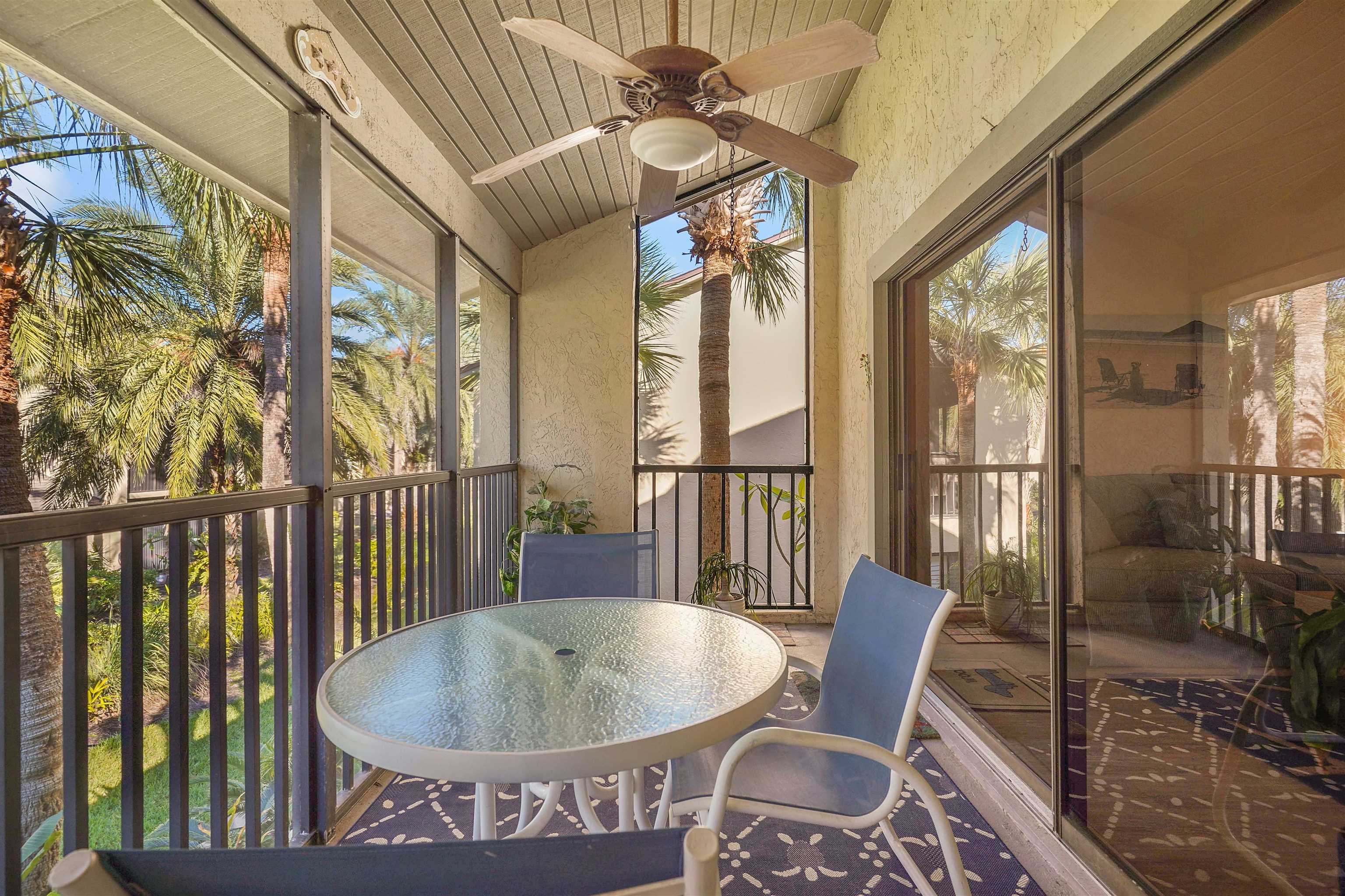 Image 26 of 33 For 69 Village Las Palmas Cir