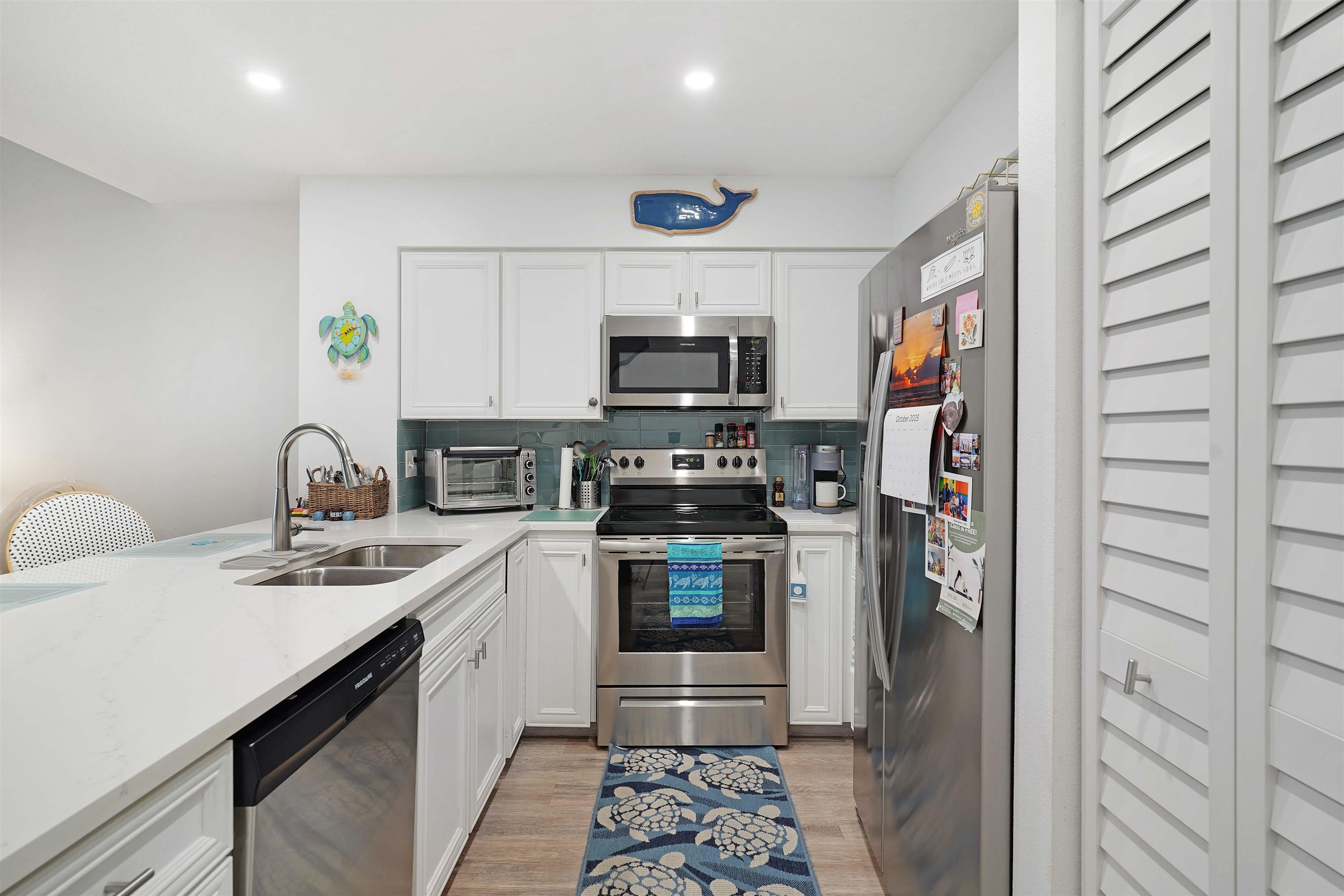 Image 3 of 33 For 69 Village Las Palmas Cir