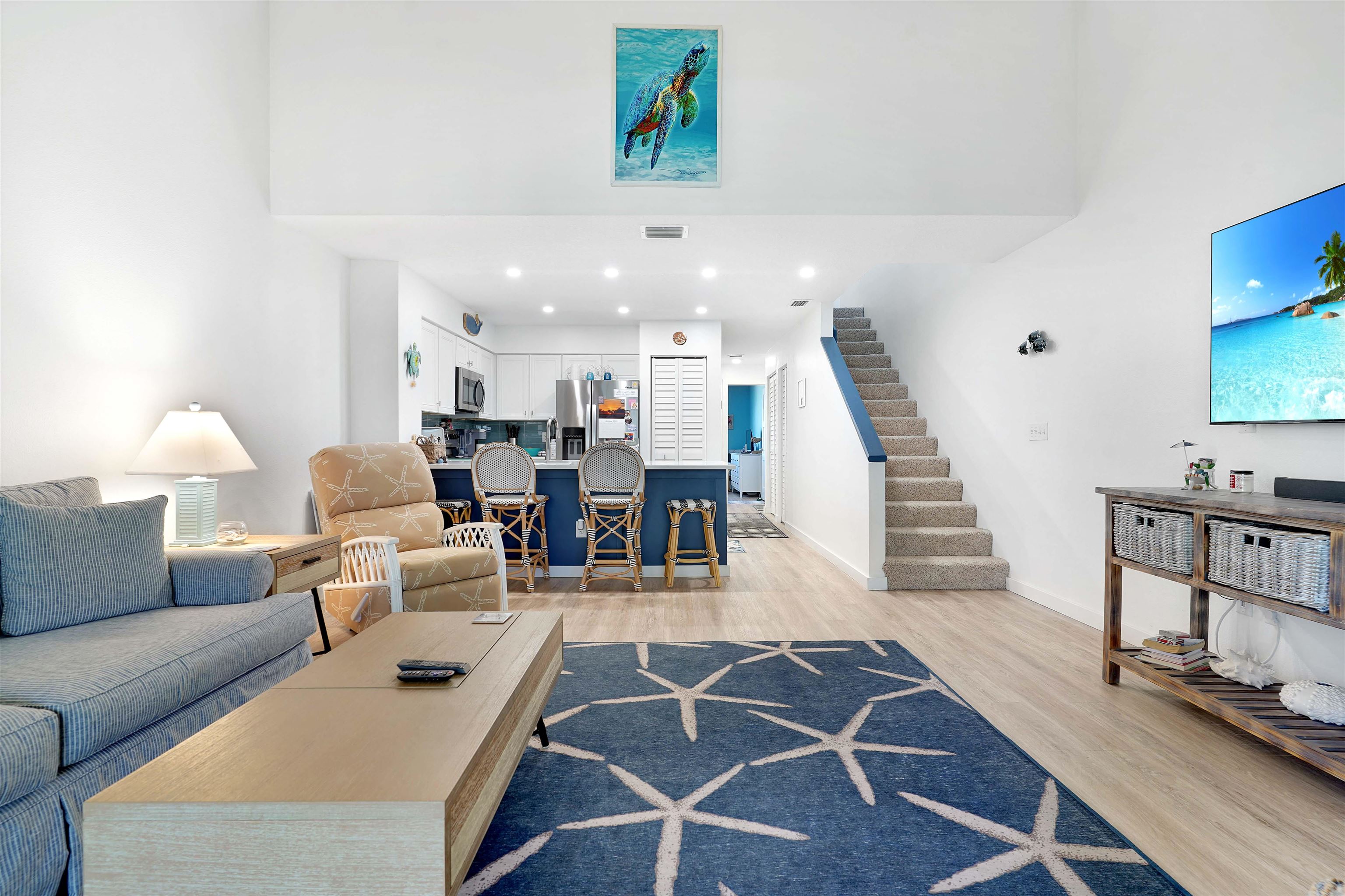 Image 9 of 33 For 69 Village Las Palmas Cir