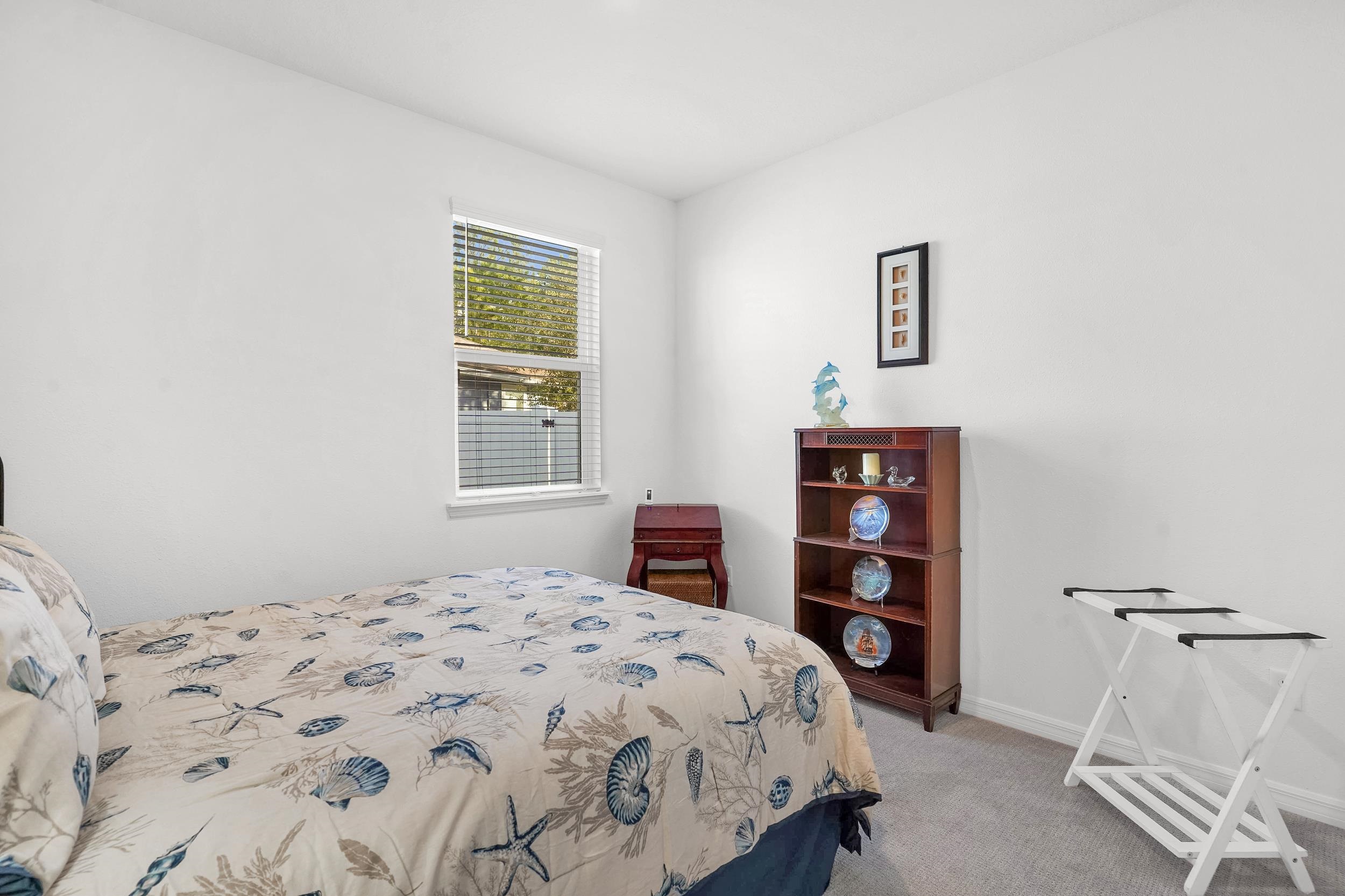 Image 27 of 38 For 127 Shell Creek Ct