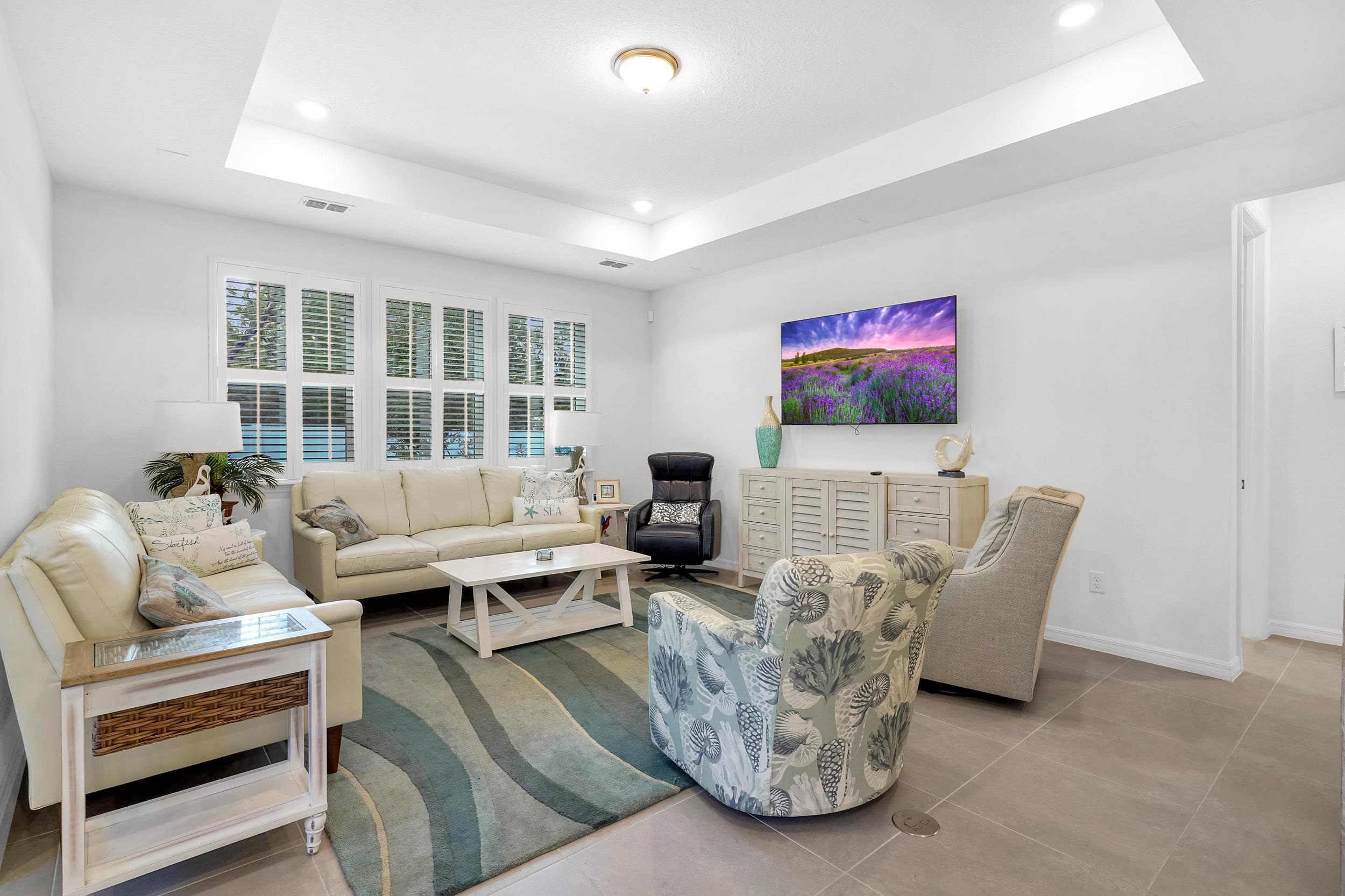 Image 4 of 38 For 127 Shell Creek Ct