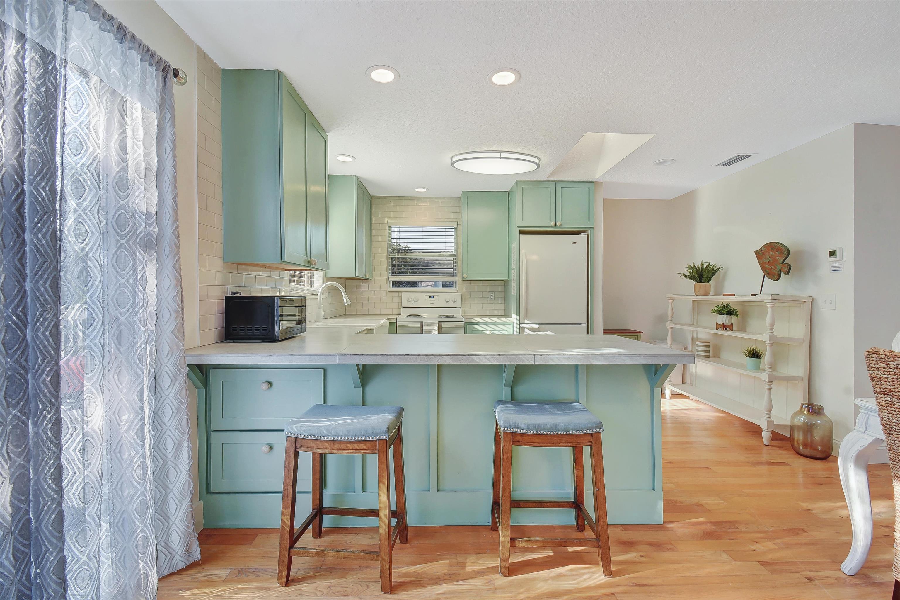 Image 3 of 31 For 3793 Flamingo St