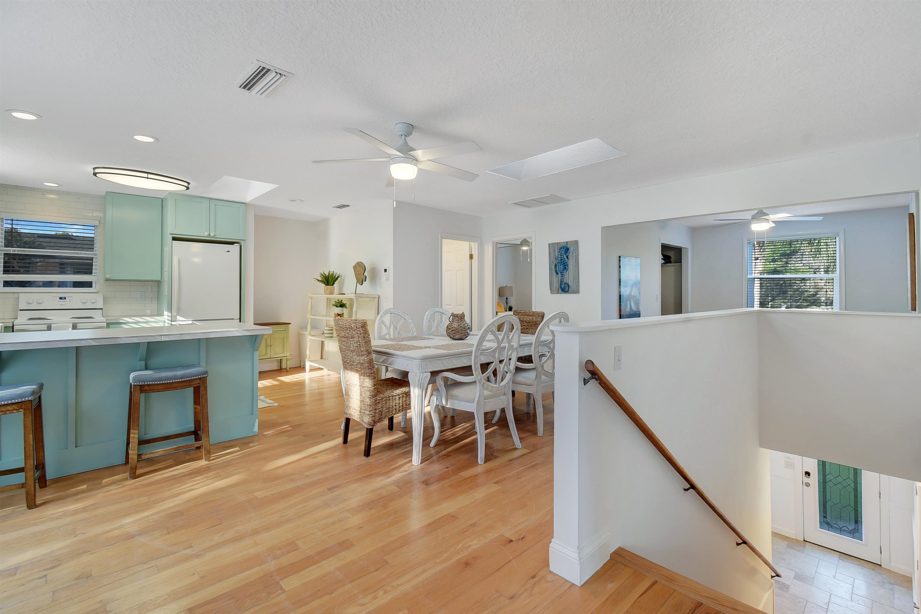 Image 5 of 31 For 3793 Flamingo St