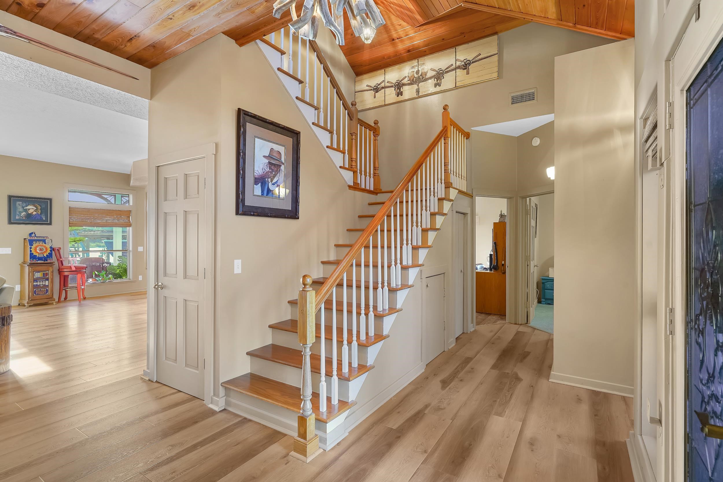 Image 11 of 73 For 9127 June Ln