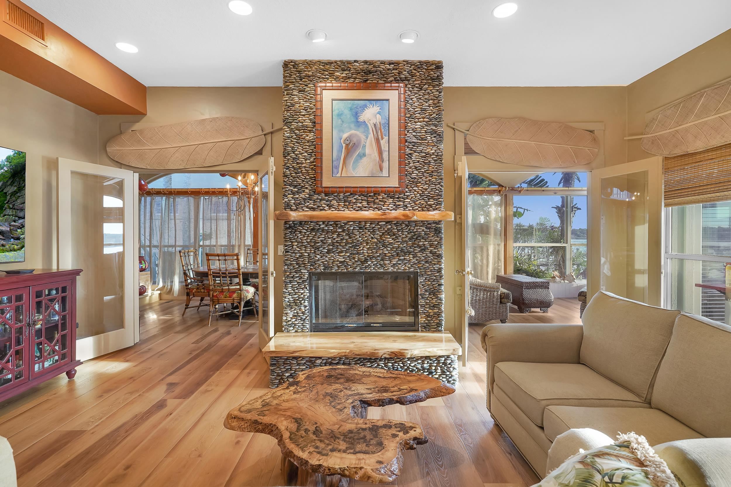 Image 14 of 73 For 9127 June Ln