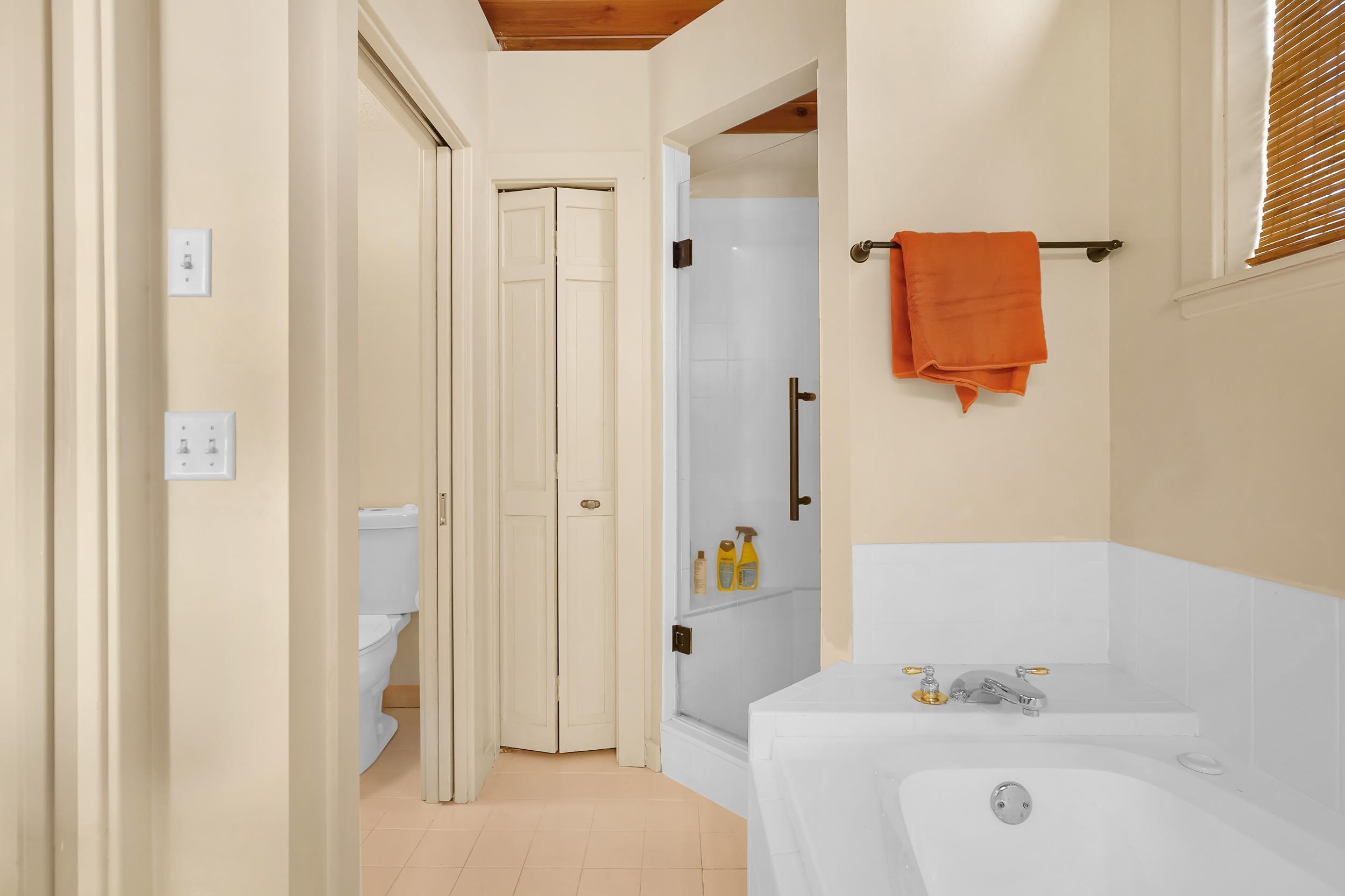 Image 33 of 73 For 9127 June Ln