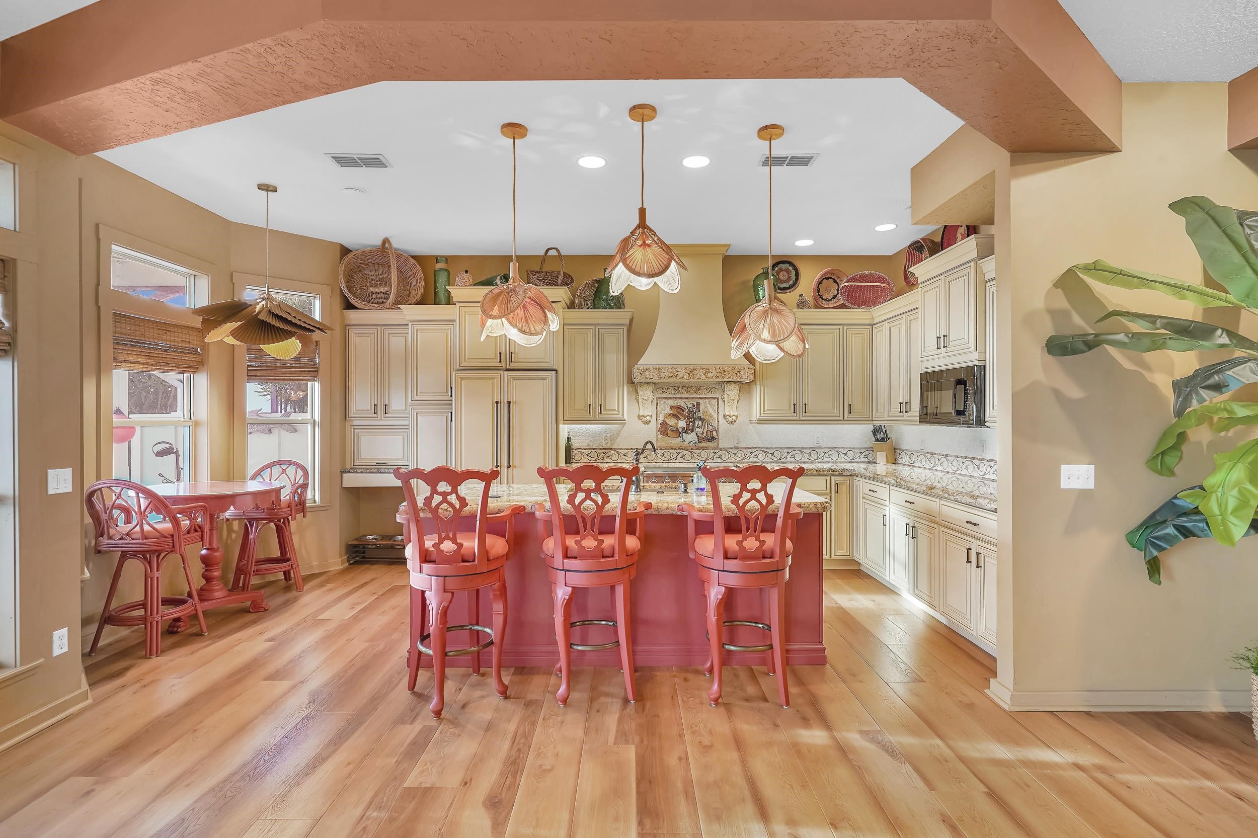 Image 4 of 73 For 9127 June Ln