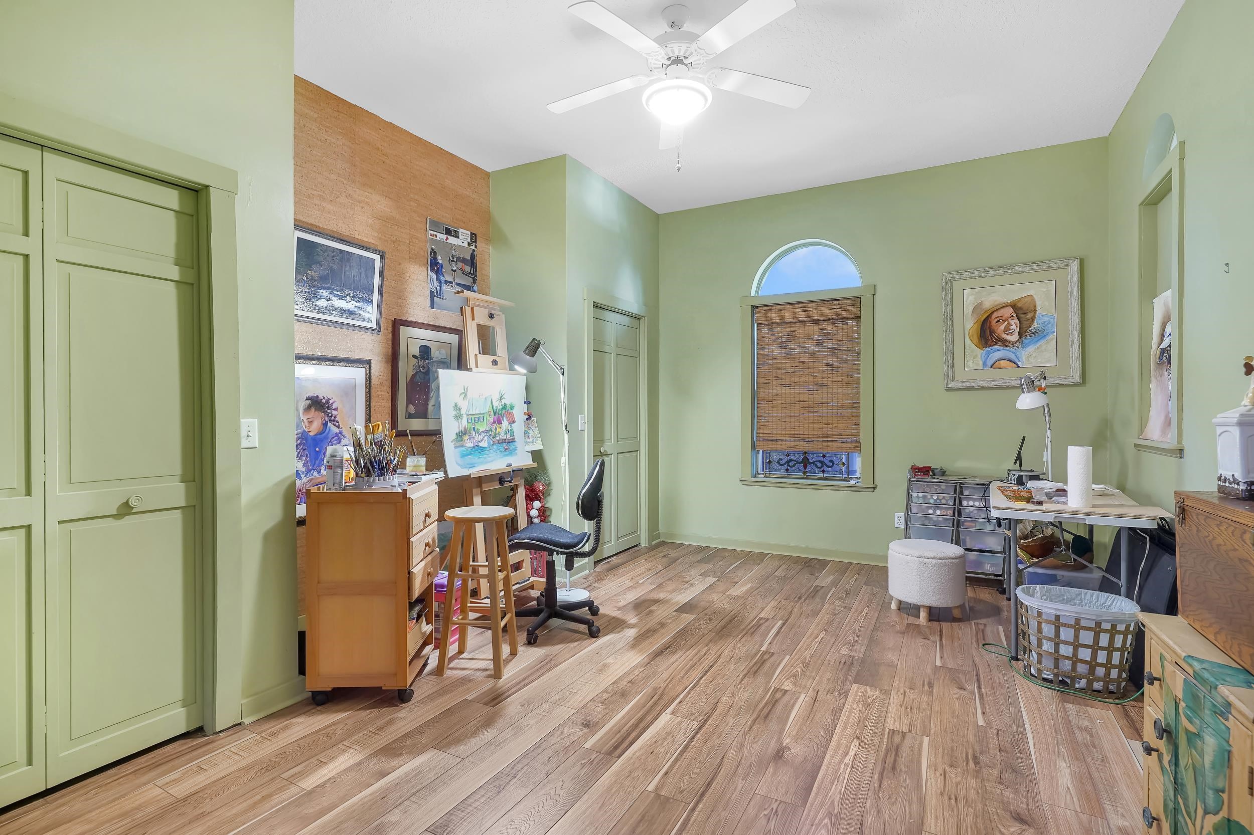 Image 43 of 73 For 9127 June Ln