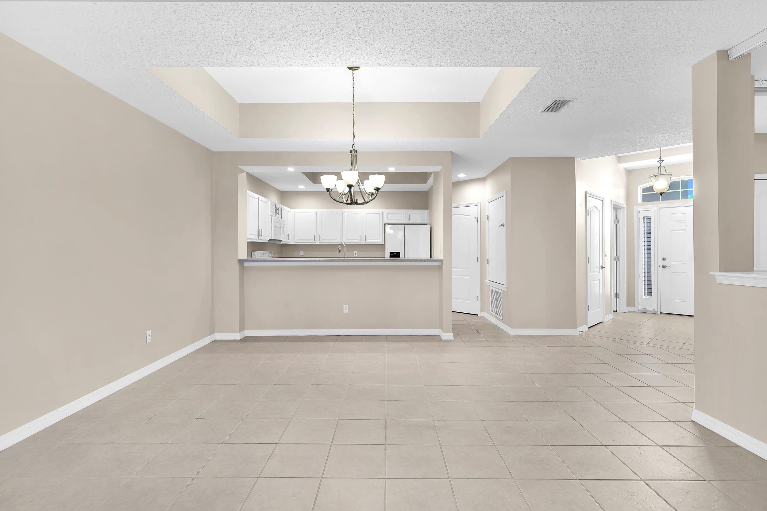 Image 11 of 44 For 1003 Makarios Dr