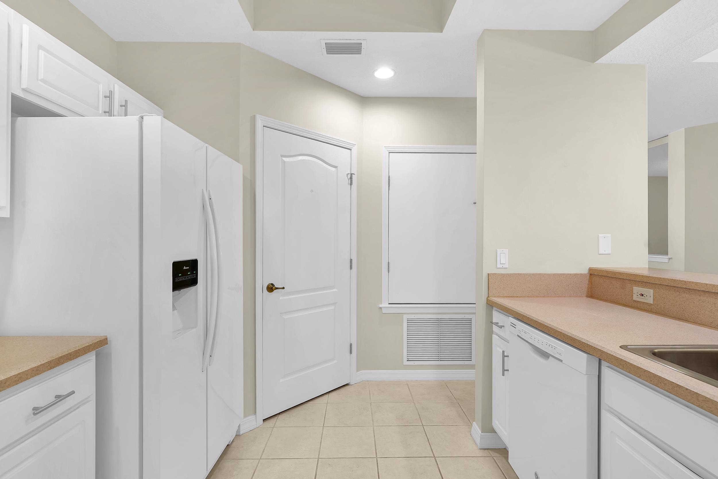 Image 15 of 44 For 1003 Makarios Dr