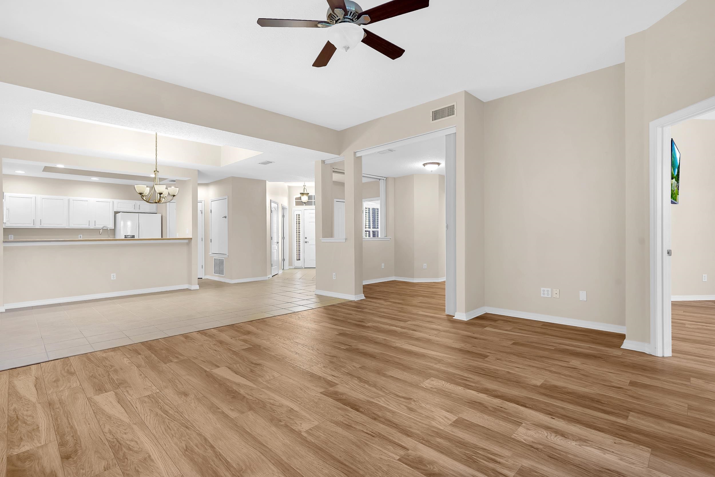 Image 2 of 44 For 1003 Makarios Dr