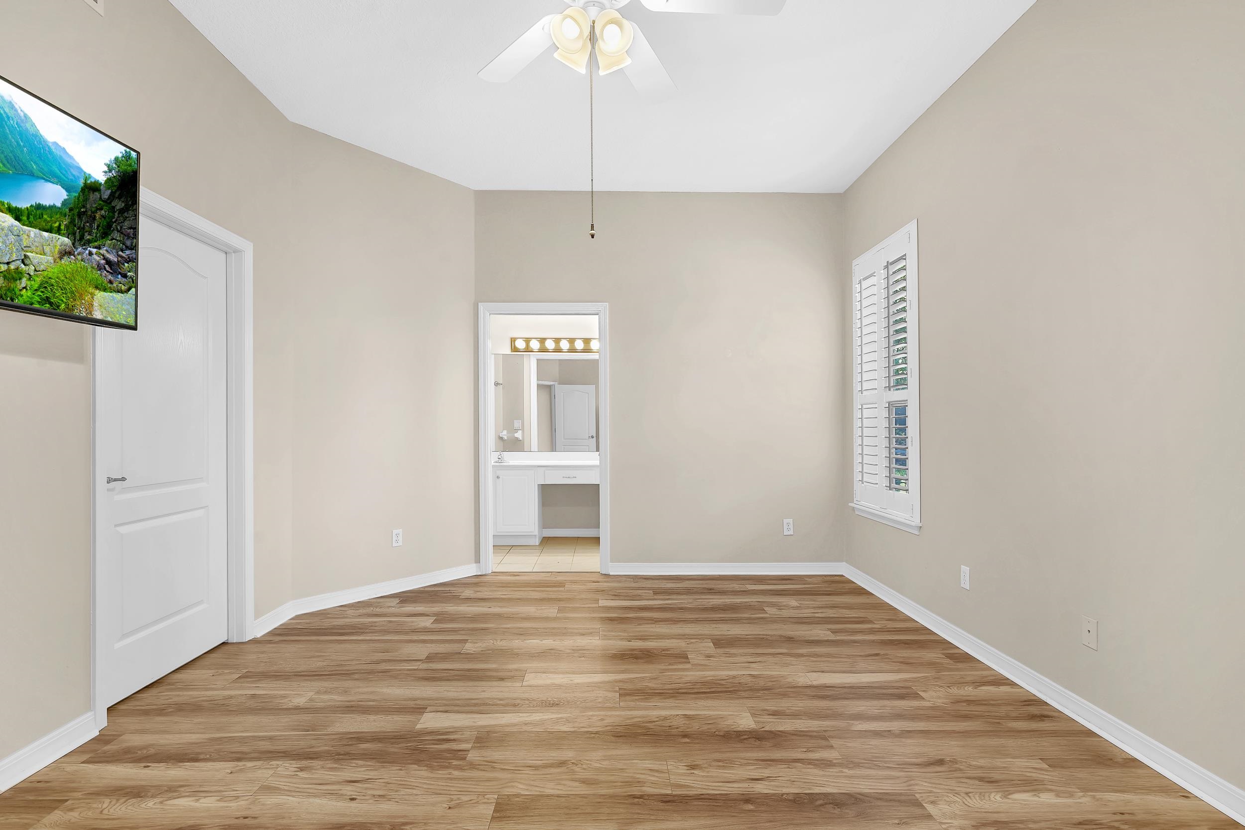 Image 24 of 44 For 1003 Makarios Dr