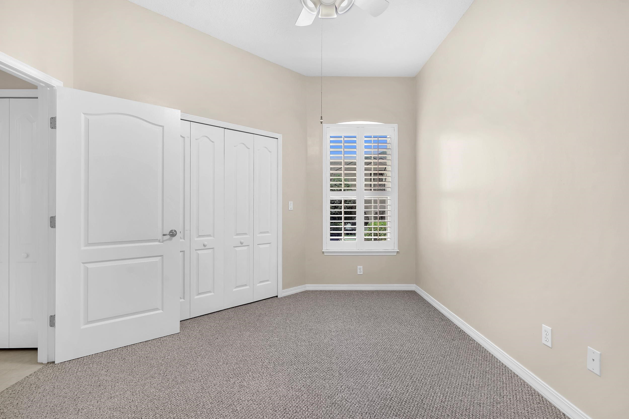 Image 29 of 44 For 1003 Makarios Dr