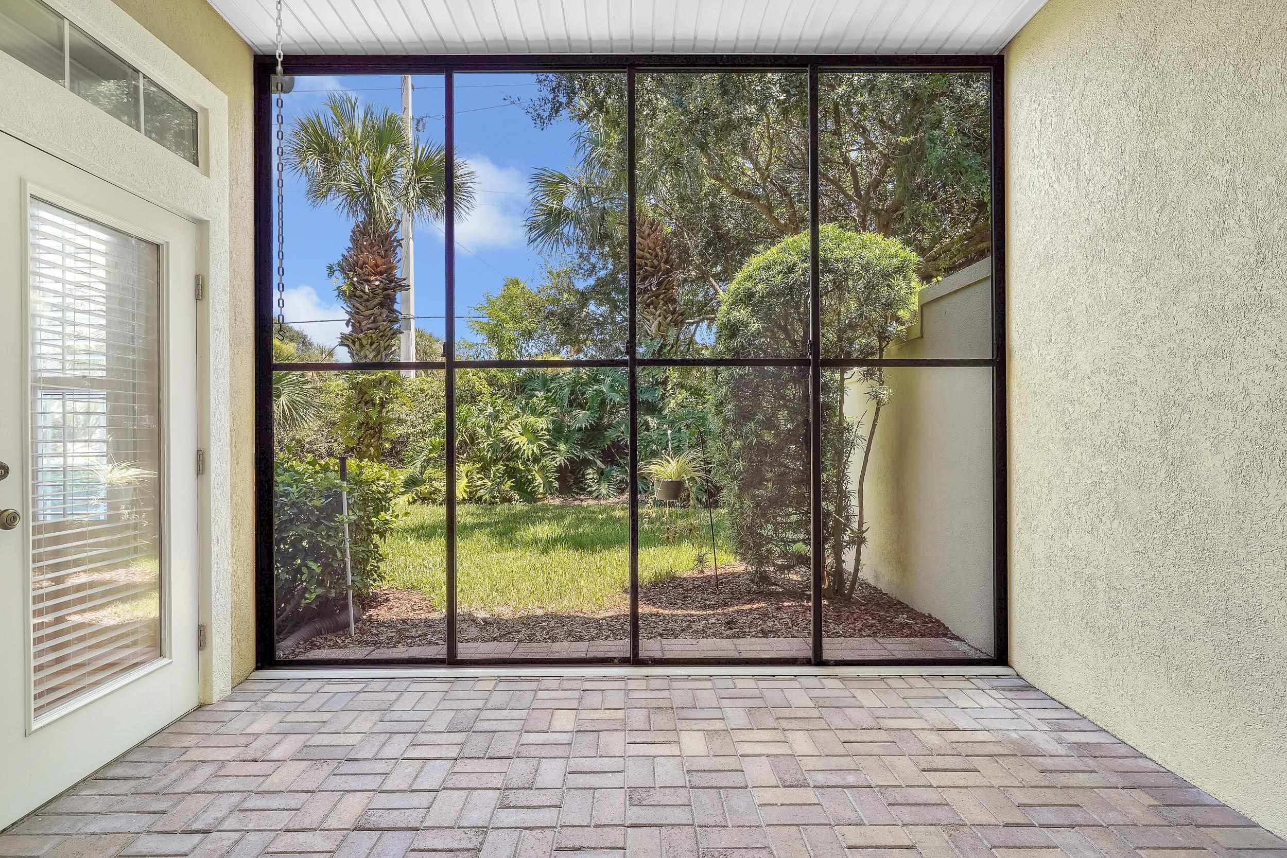 Image 3 of 44 For 1003 Makarios Dr