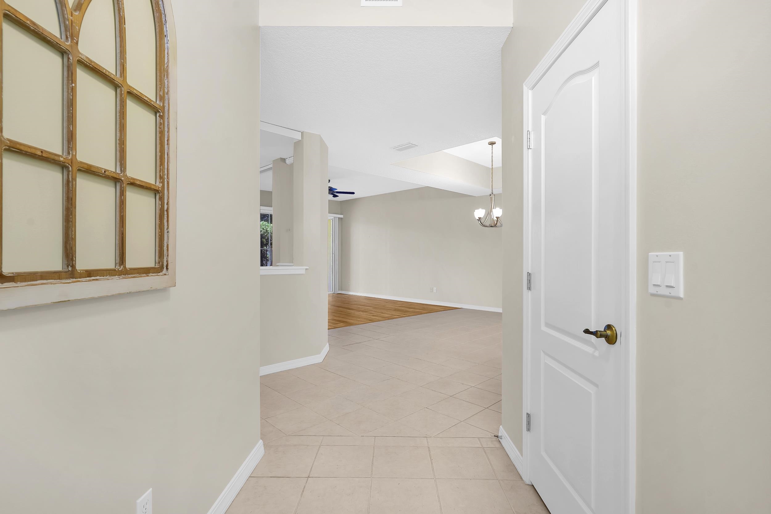 Image 8 of 44 For 1003 Makarios Dr