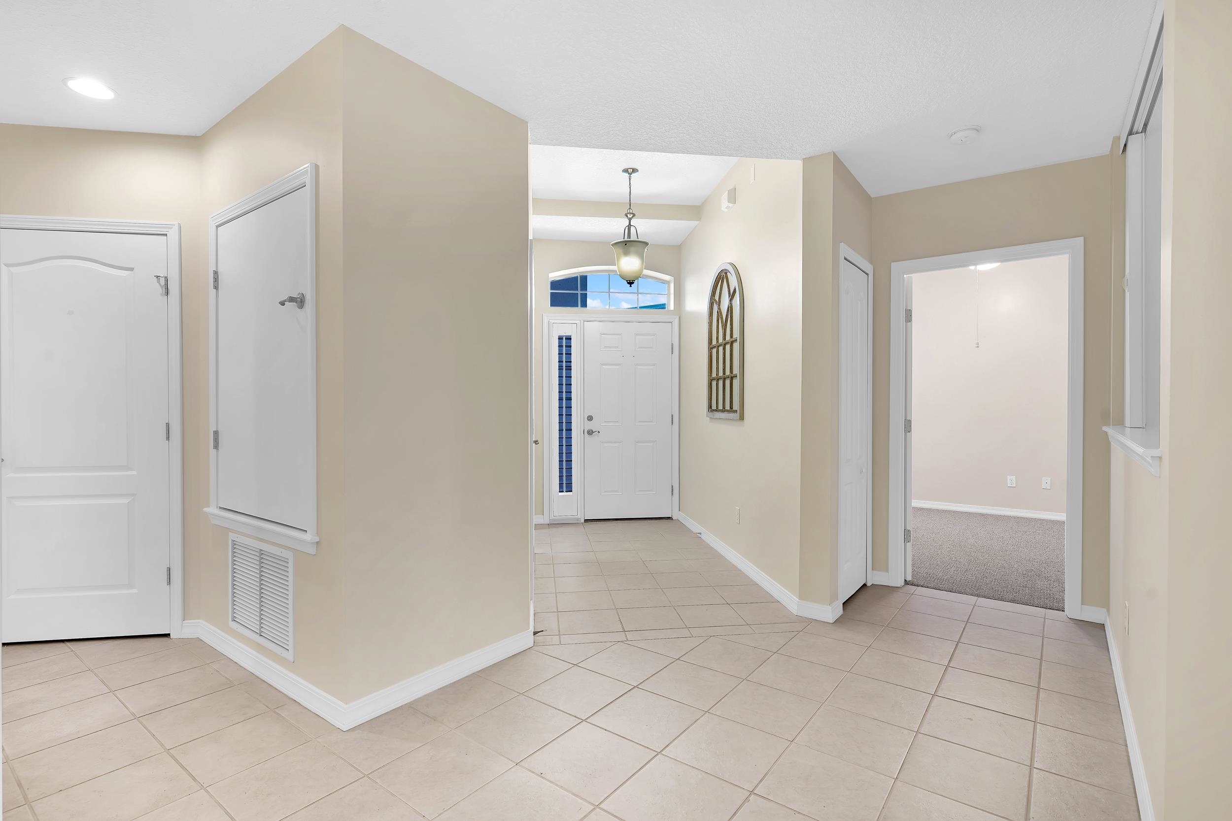 Image 9 of 44 For 1003 Makarios Dr