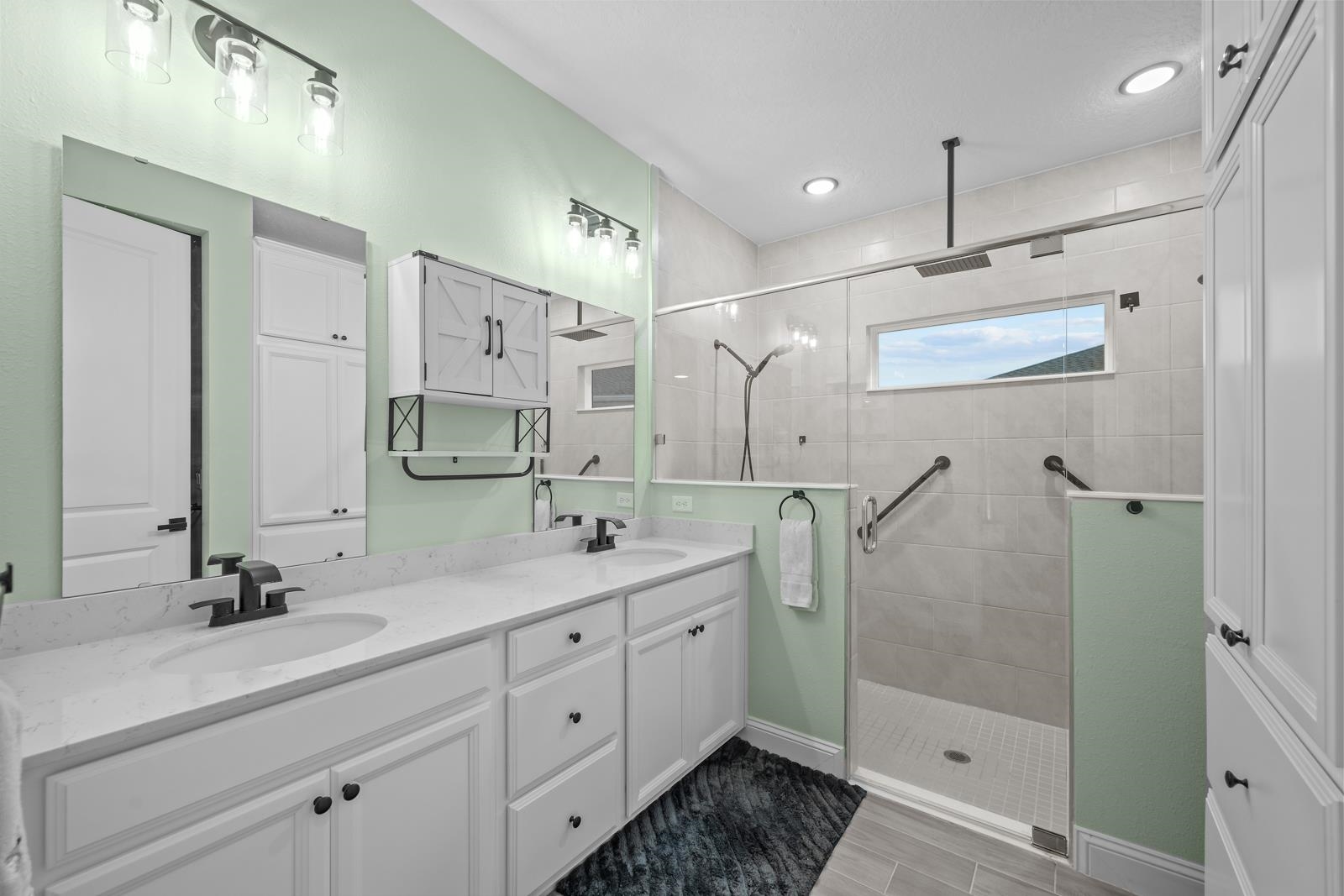 Image 28 of 91 For 23 Moneyball Cir