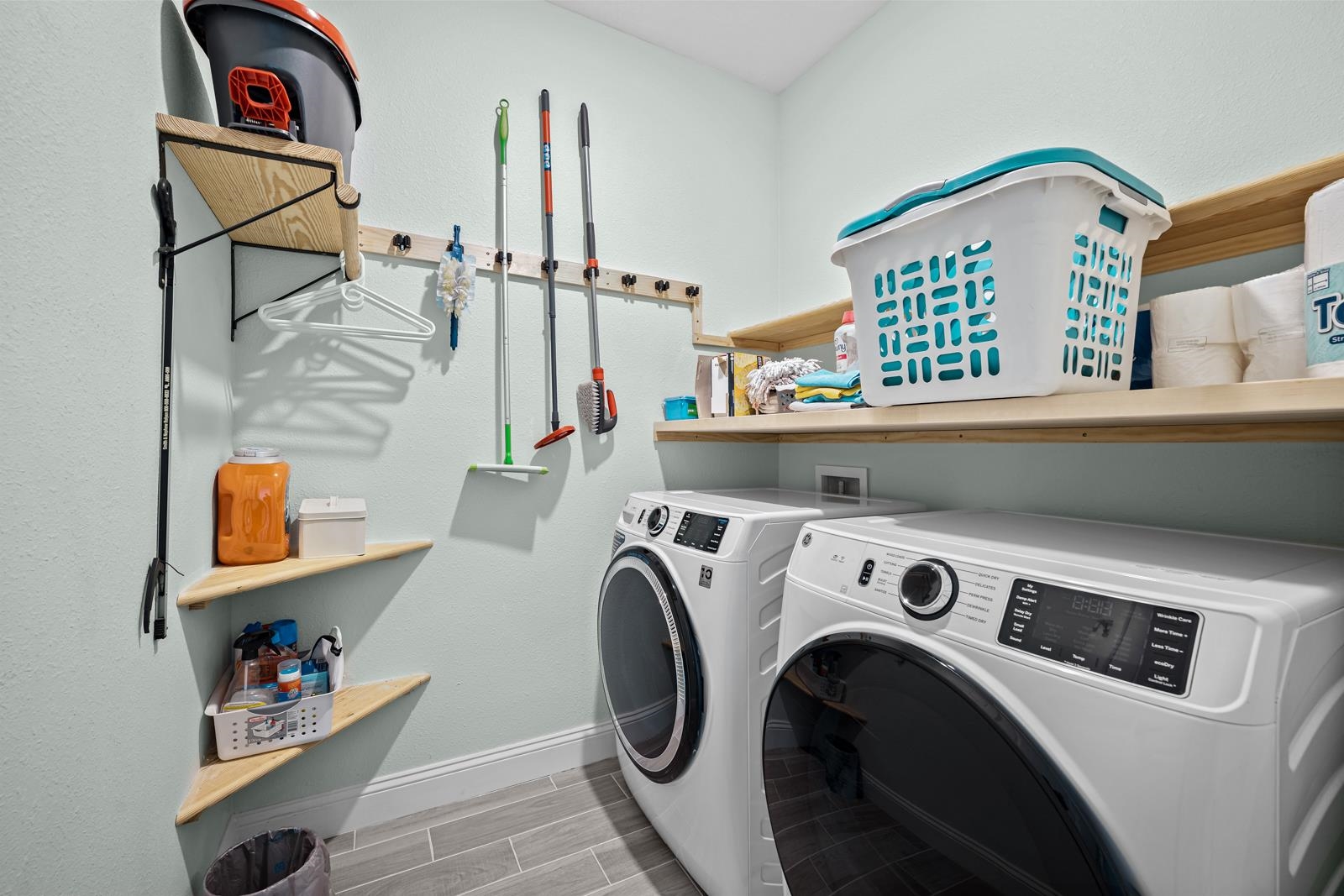 Image 37 of 91 For 23 Moneyball Cir