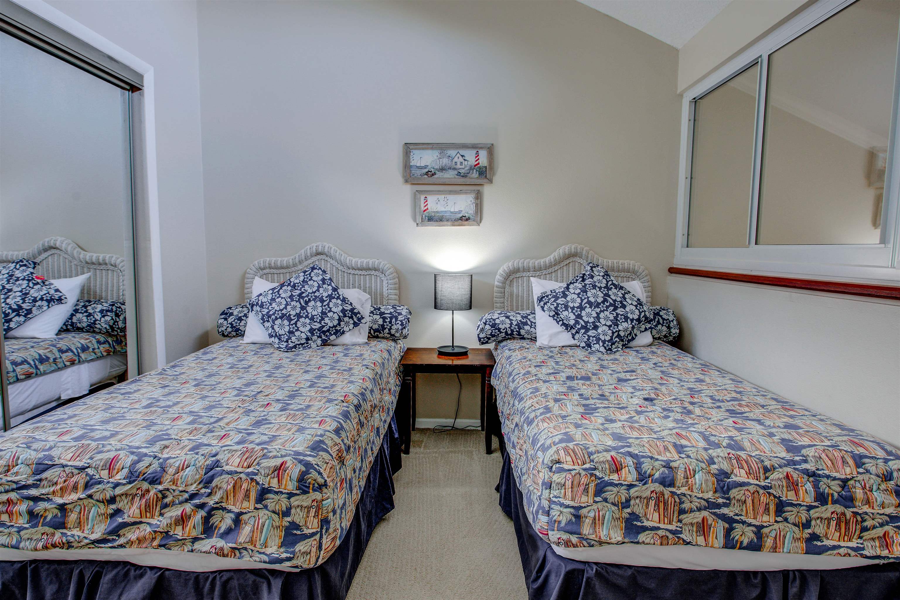 Image 35 of 50 For 27 Village Del Lago Cir