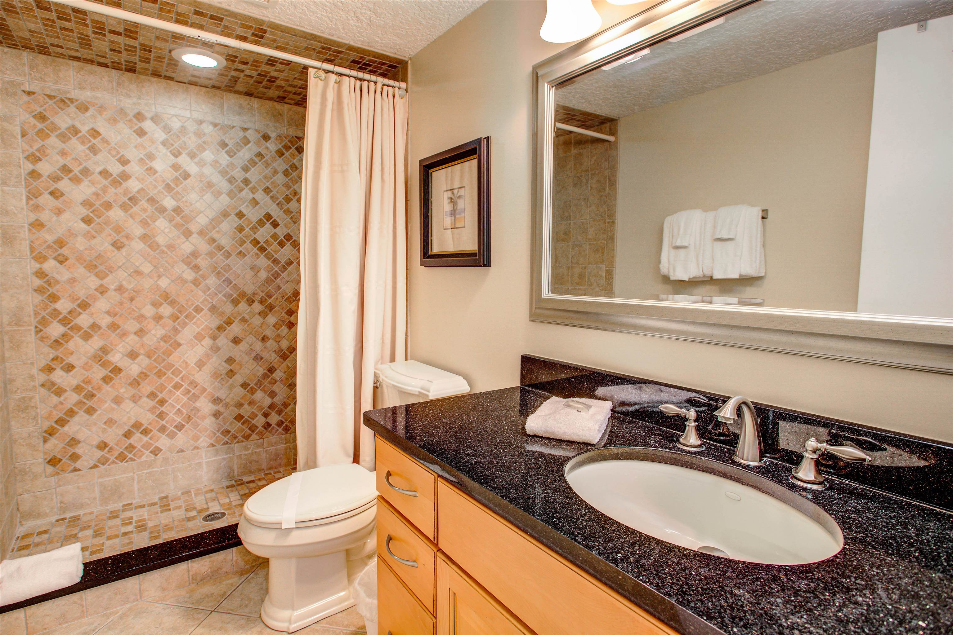 Image 38 of 50 For 27 Village Del Lago Cir