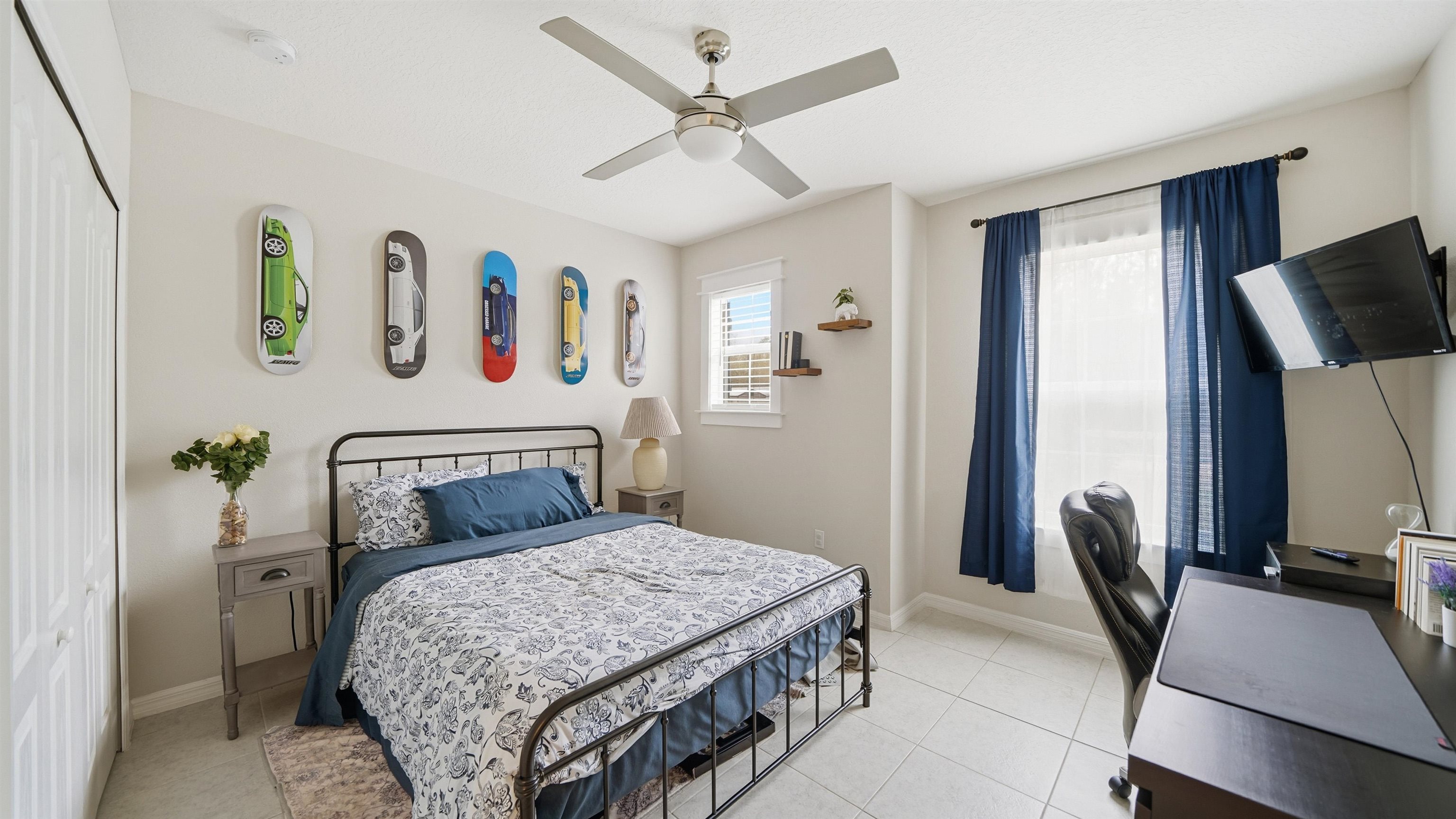 Image 14 of 53 For 4555 Alvin St