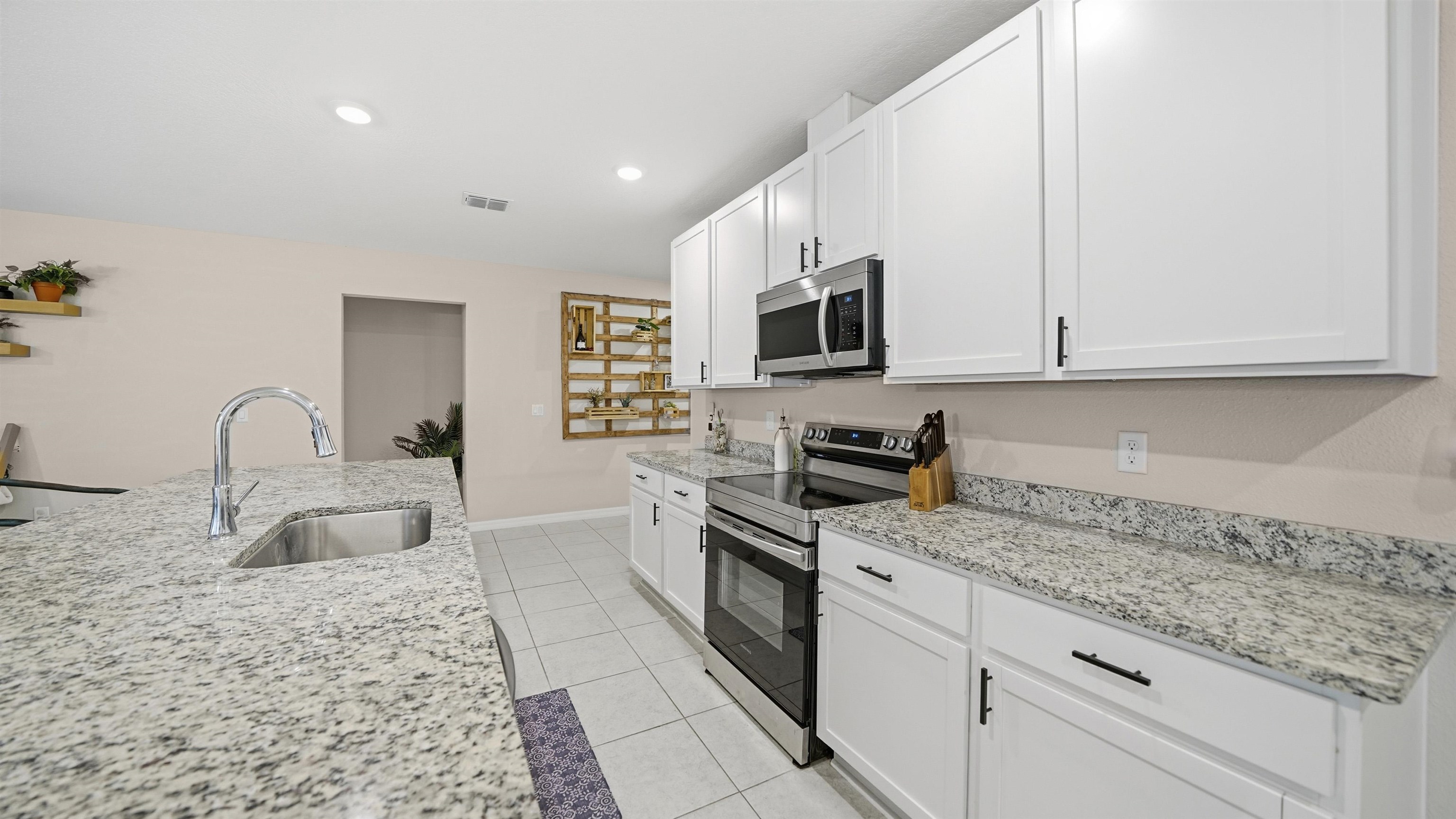 Image 26 of 53 For 4555 Alvin St